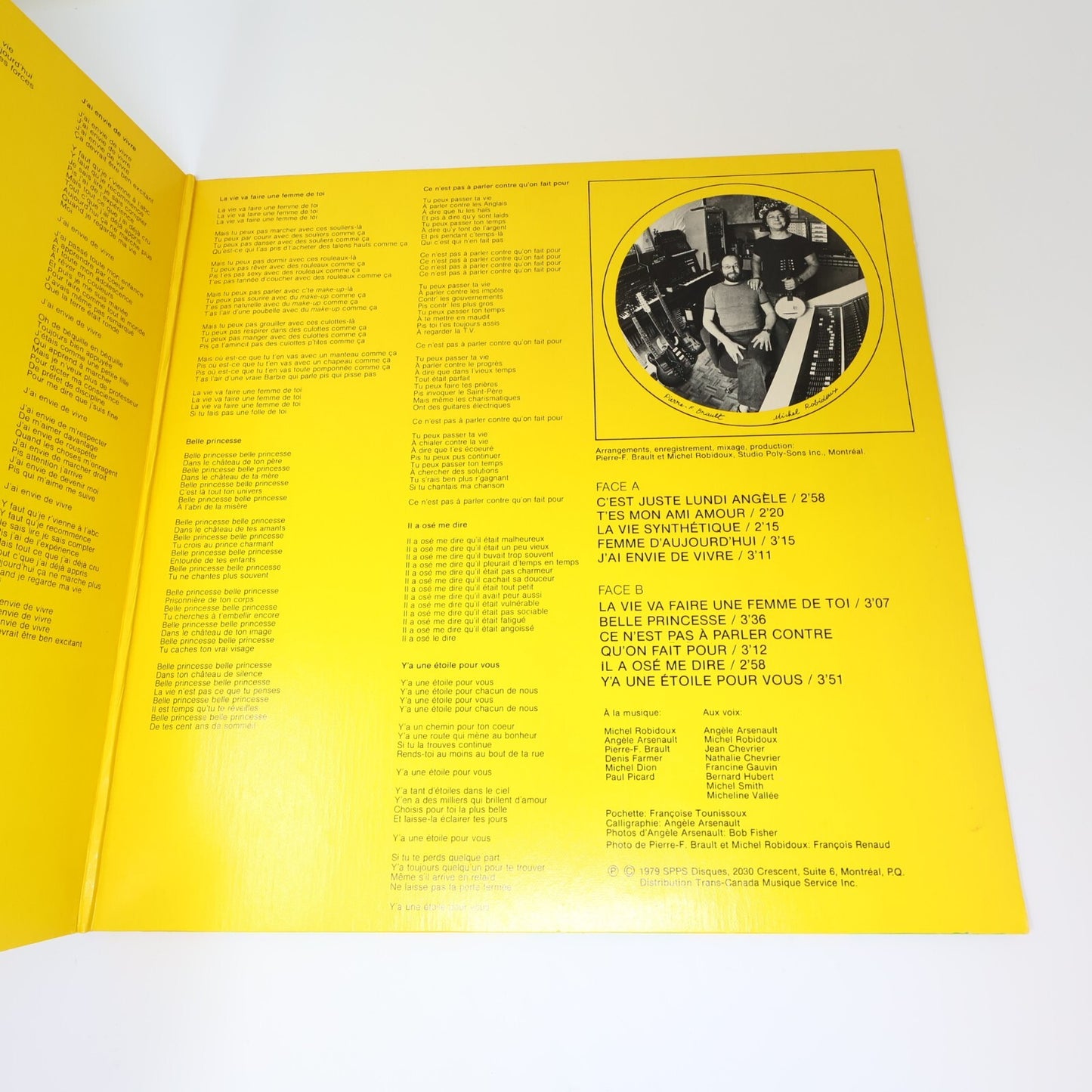 Angèle Arsenault Lot 2 Disques Record Moi J'mange Libre/Y'a Une Étoile Pour Vous