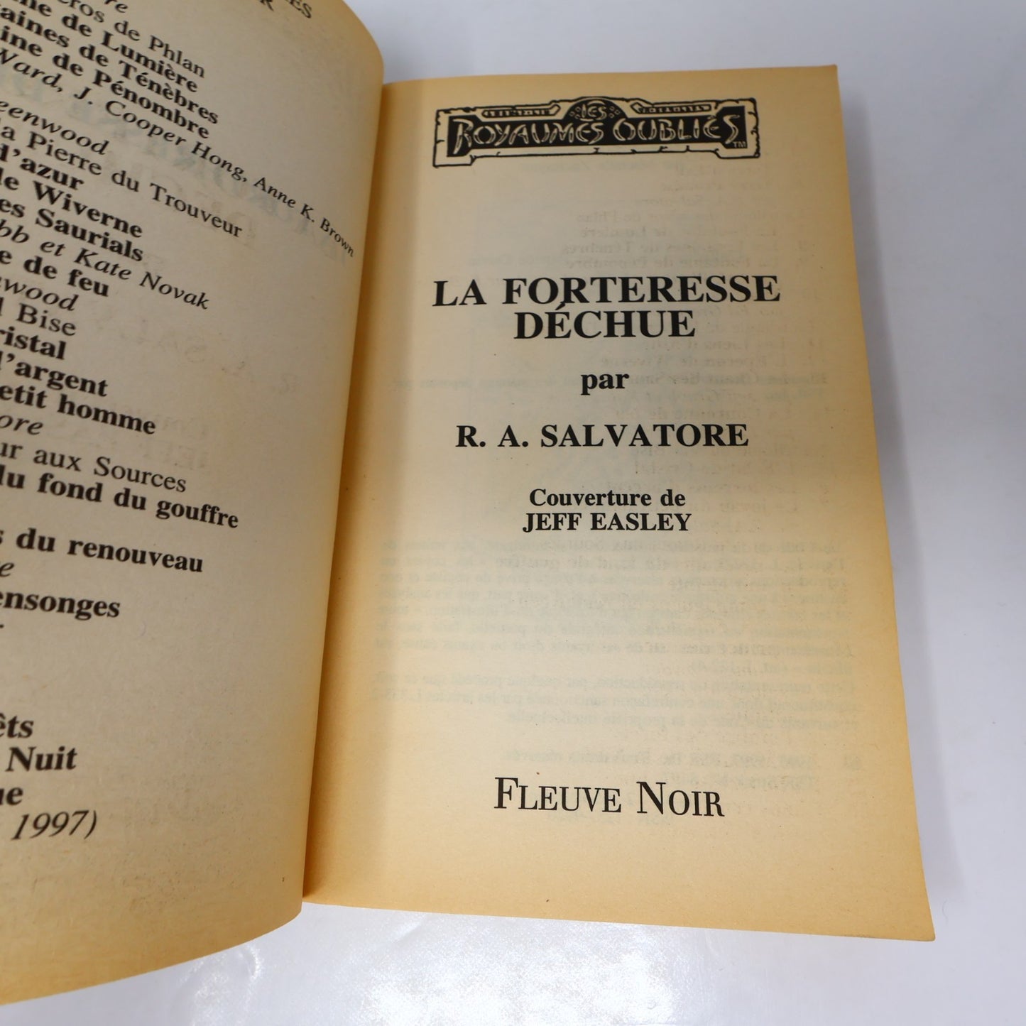 Royaumes Oubliés #25 La Pentalogie du Clerc La Forteresse Déchue R.A. Salvatore