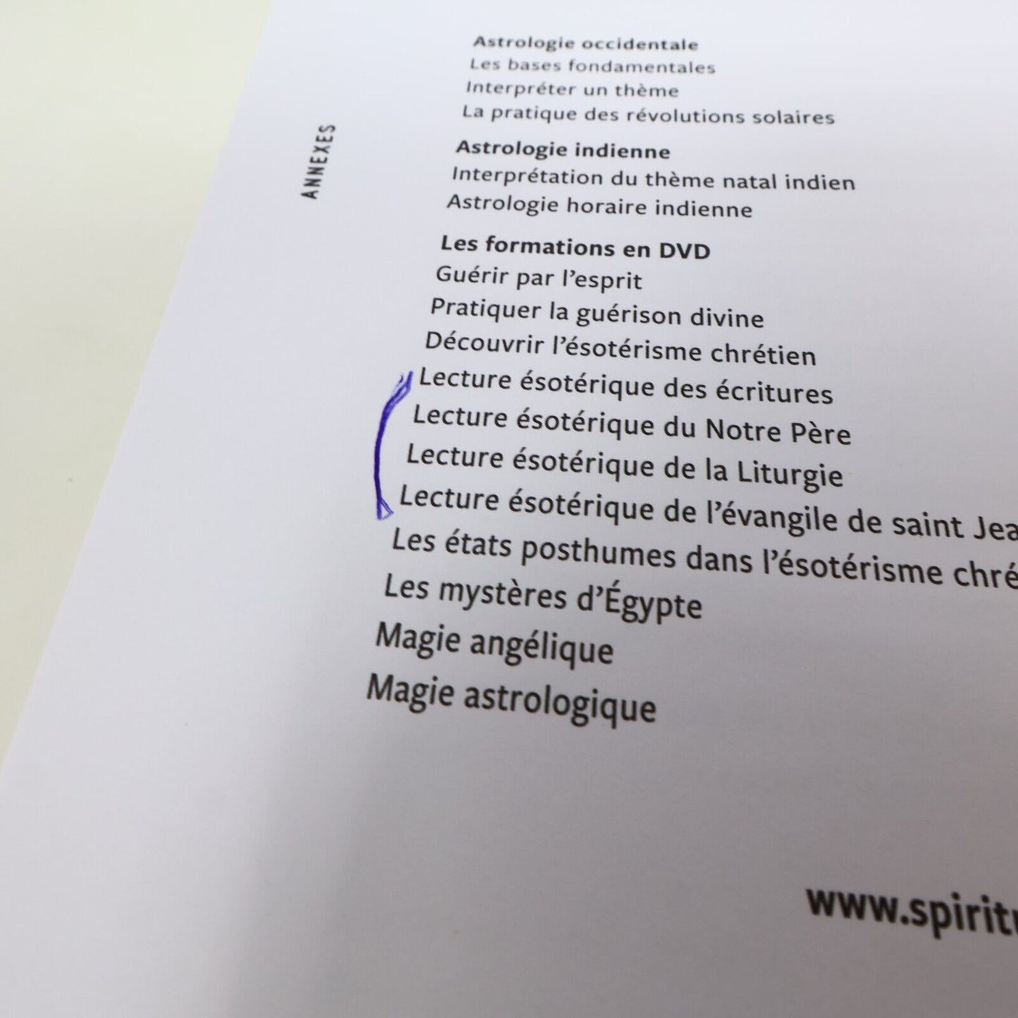 2021 Le Guide Complet des Pentacles & Prières Abbé Julio Le Lotus et l'Éléphant