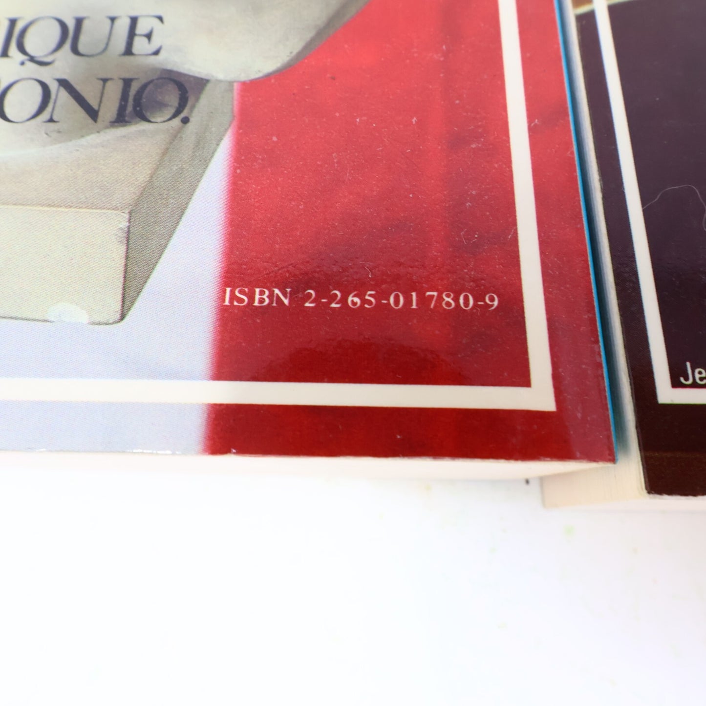 San-Antonio Y A-T-Il un Français dans la Salle? Lot 2 Livres Crime Humour 80s PB