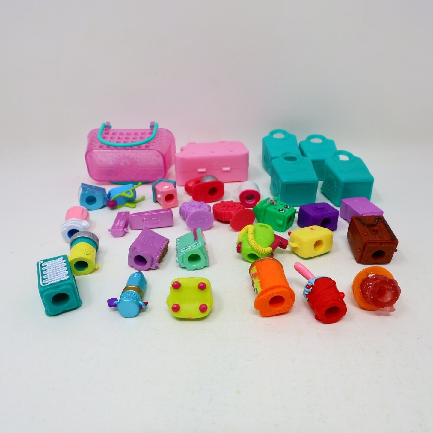 Lot of 25 Shopkins Figures Toys Mixed Furniture Home TV Books Fan Baskets Moose