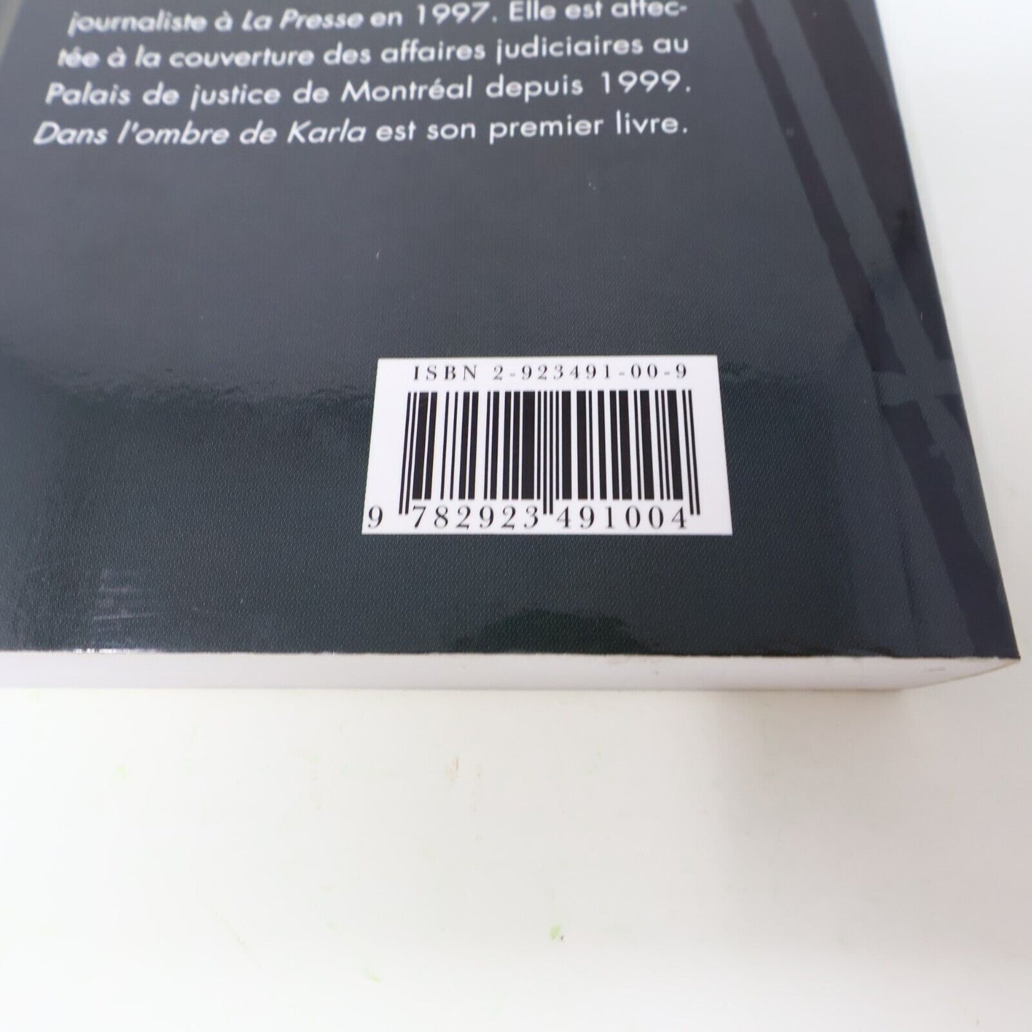 2005 Lynda Véronneau dans l'Ombre de Karla Christiane Desjardins Biographie PB