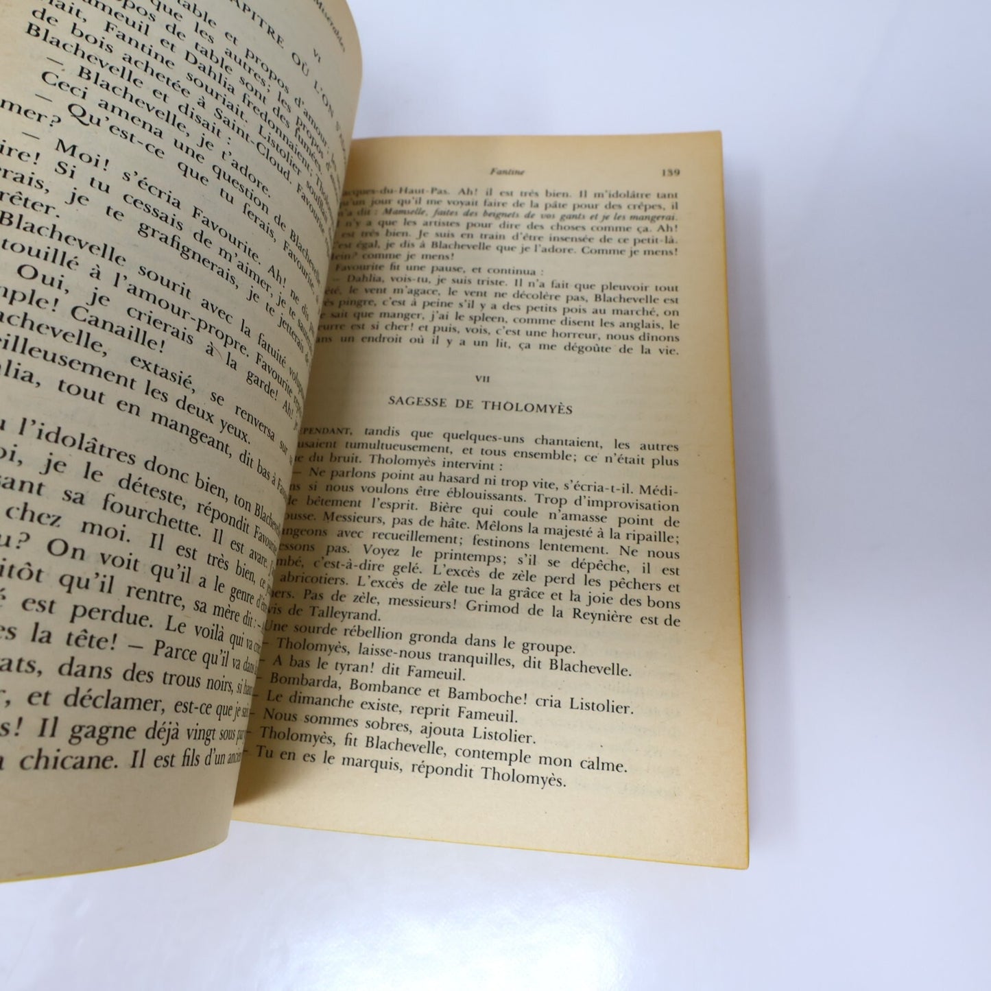Victor Hugo Lot 5 Livres Les Misérables/Notre-Dame de Paris/Quatrevingt-Treize