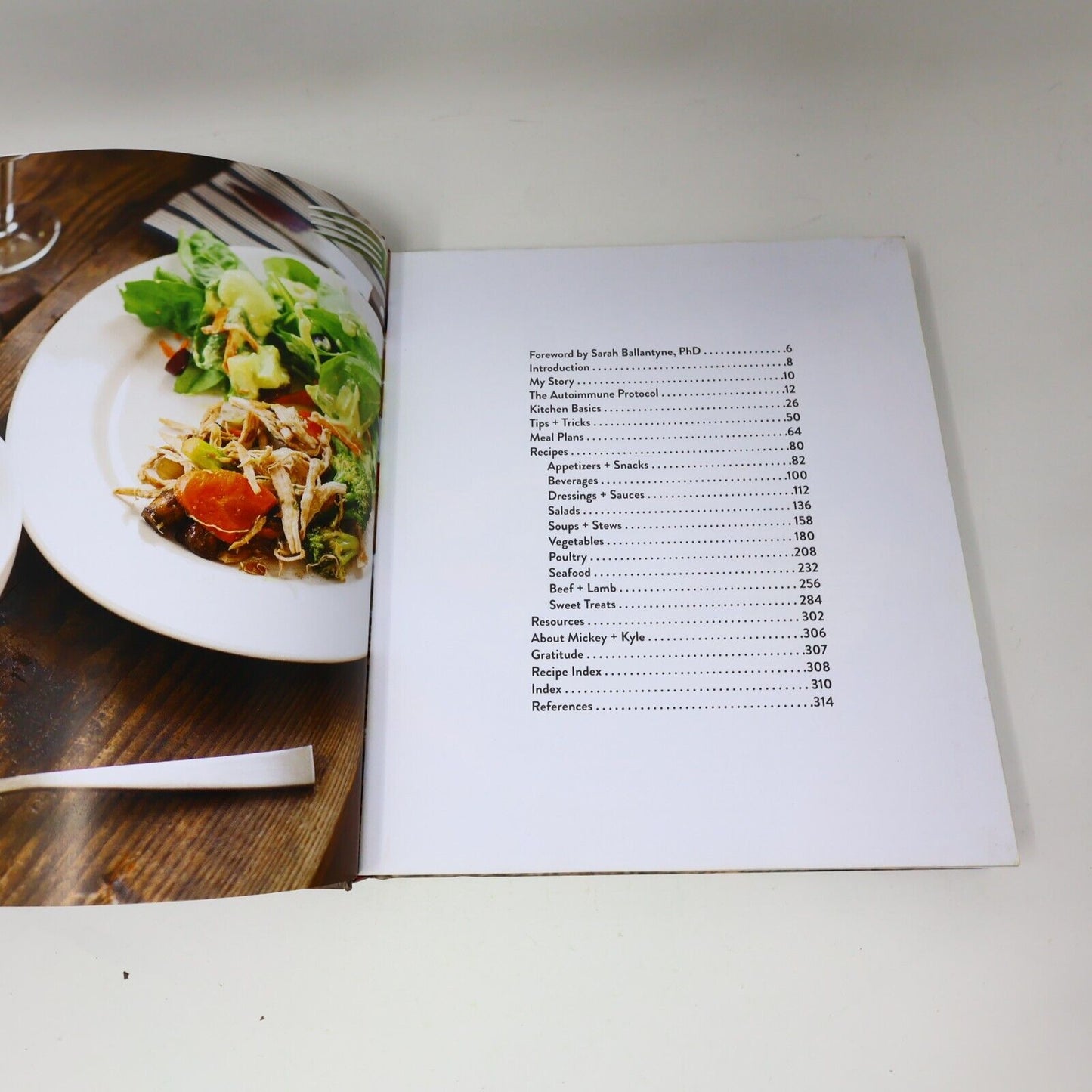 2016 The Autoimmune Paleo Cookbook Mickey Trescott 4th Print Hardcover HC 2010s