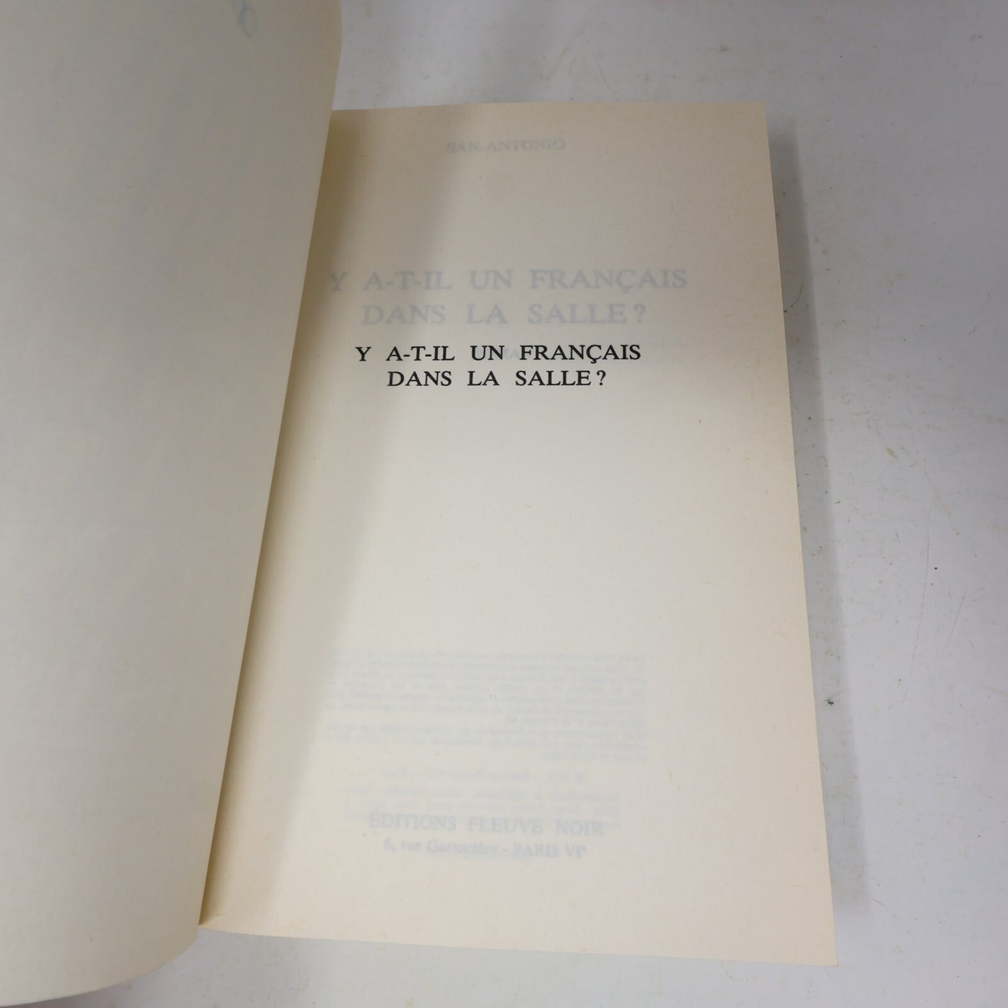 San-Antonio Y A-T-Il un Français dans la Salle? Lot 2 Livres Crime Humour 80s PB