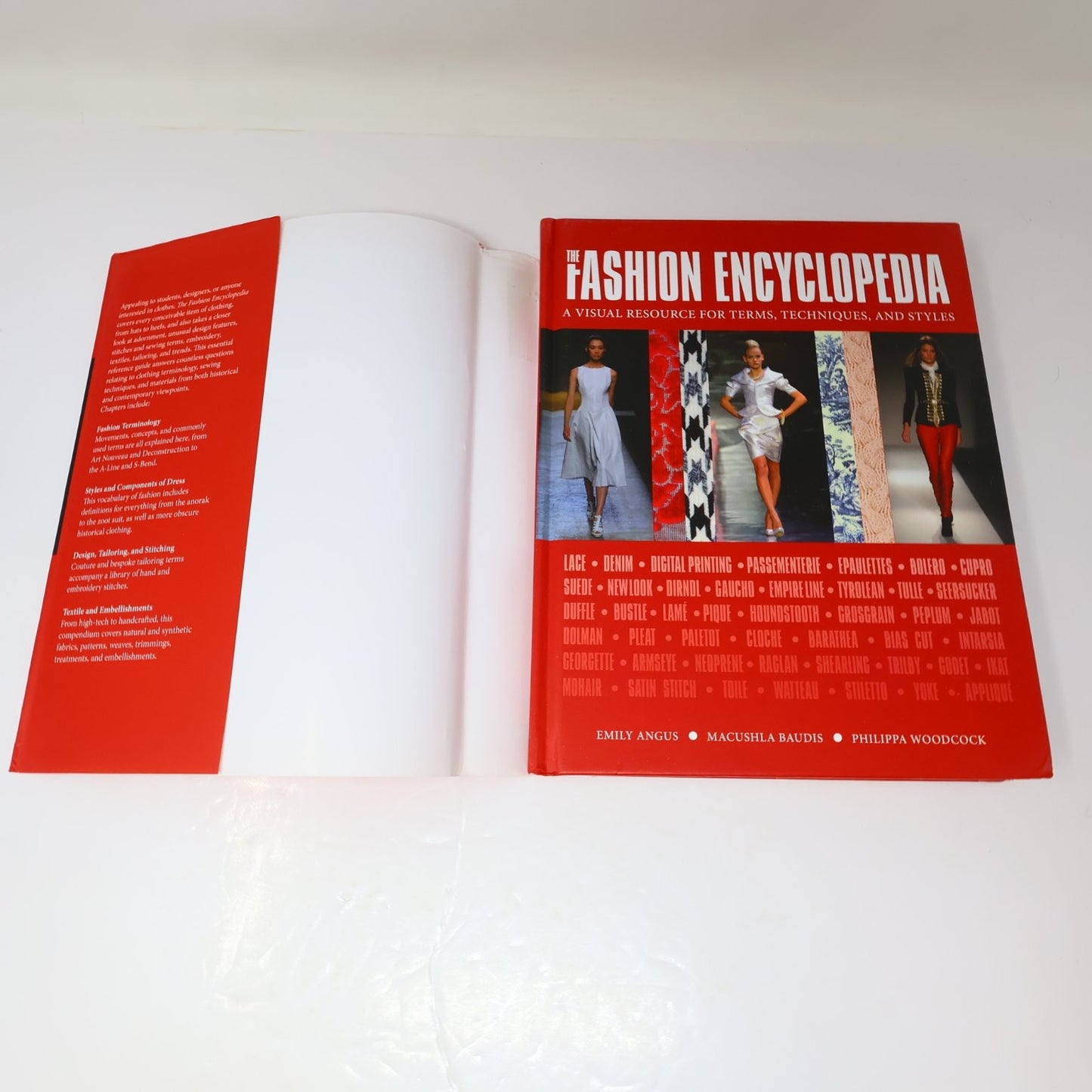 The Fashion Encyclopedia Angus/Baudis/Woodcock 2015 Illustrated Barron's HC DJ