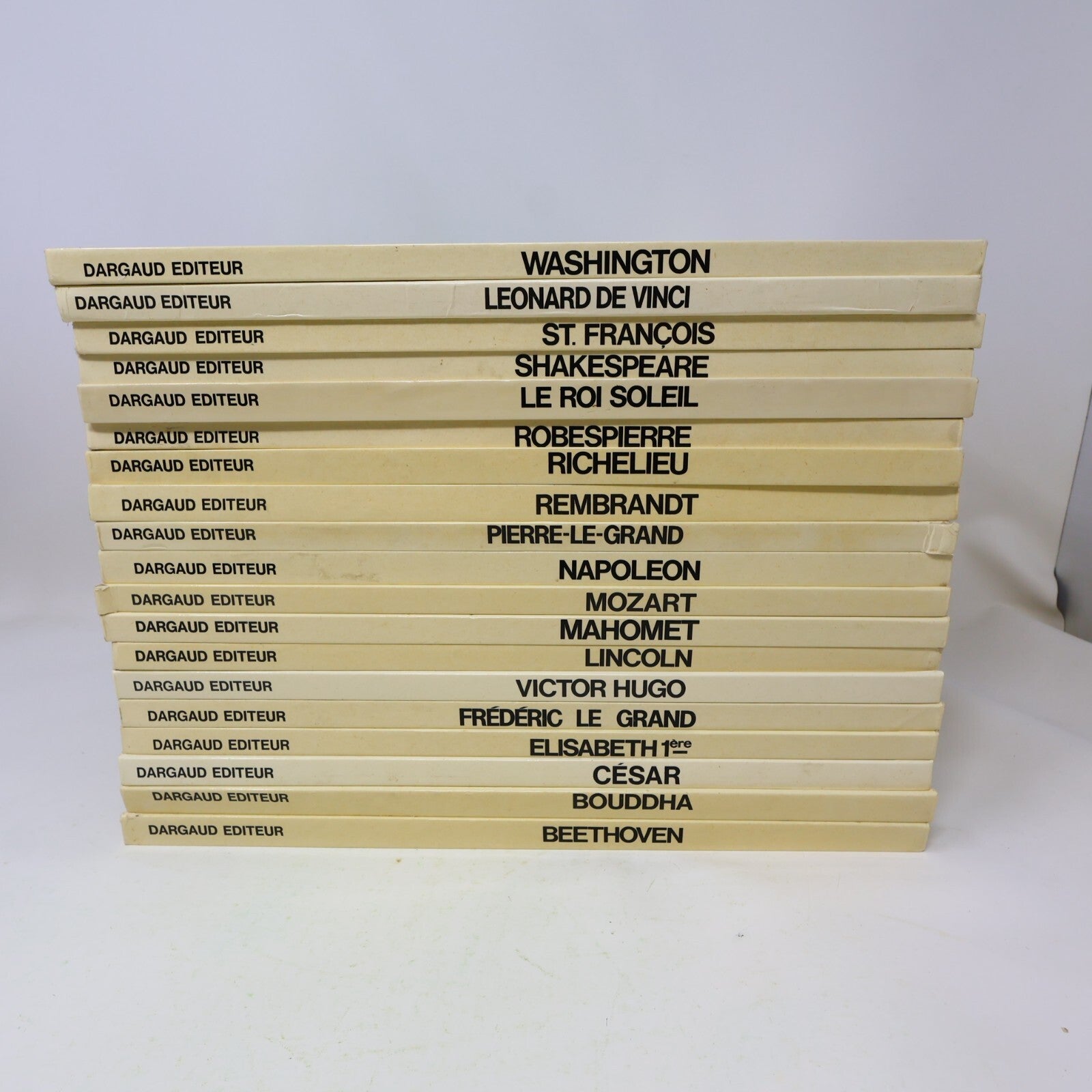 Les Grands de Tous les Temps Lot 19 Livres Français French Dargaud Histoire HC