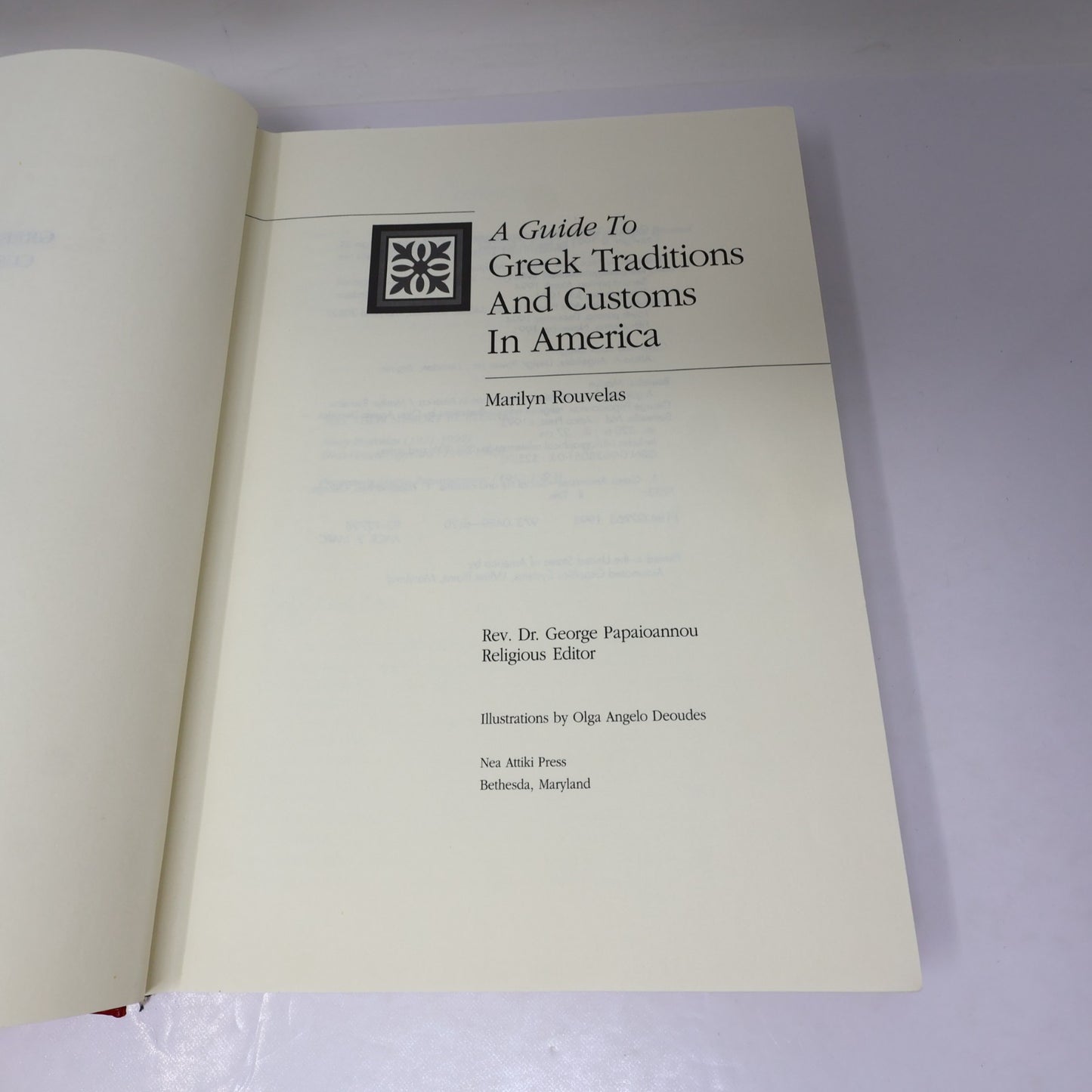 A Guide to Greek Traditions and Customs in America Marilyn Rouvelas 1995 HC DJ