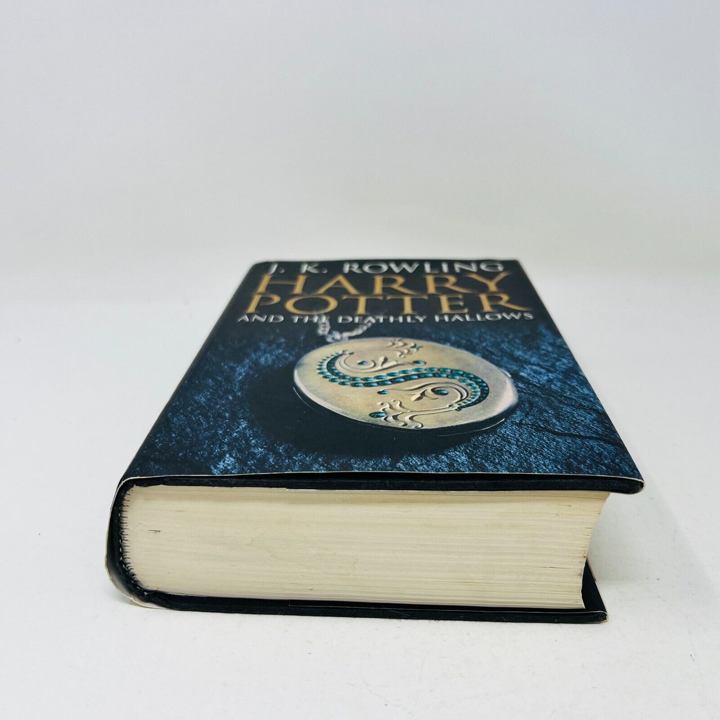 Harry Potter and the Deathly Hallows JK. Rowling Raincoast Black Cover 1st Print