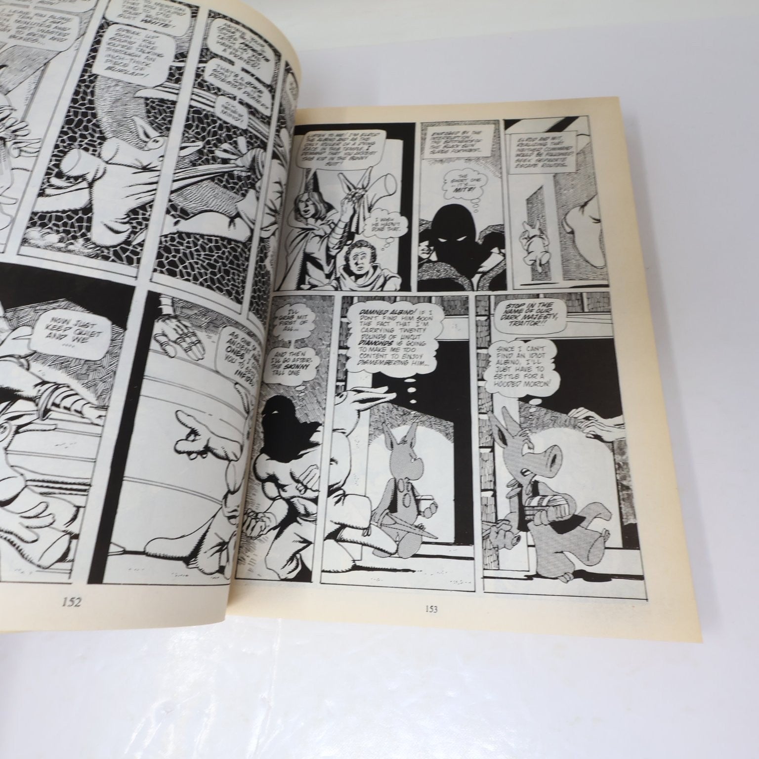 Cerebus TPB Book One by Dave Sim Reprinting Issues 1-25 Black & White 2003 Comic