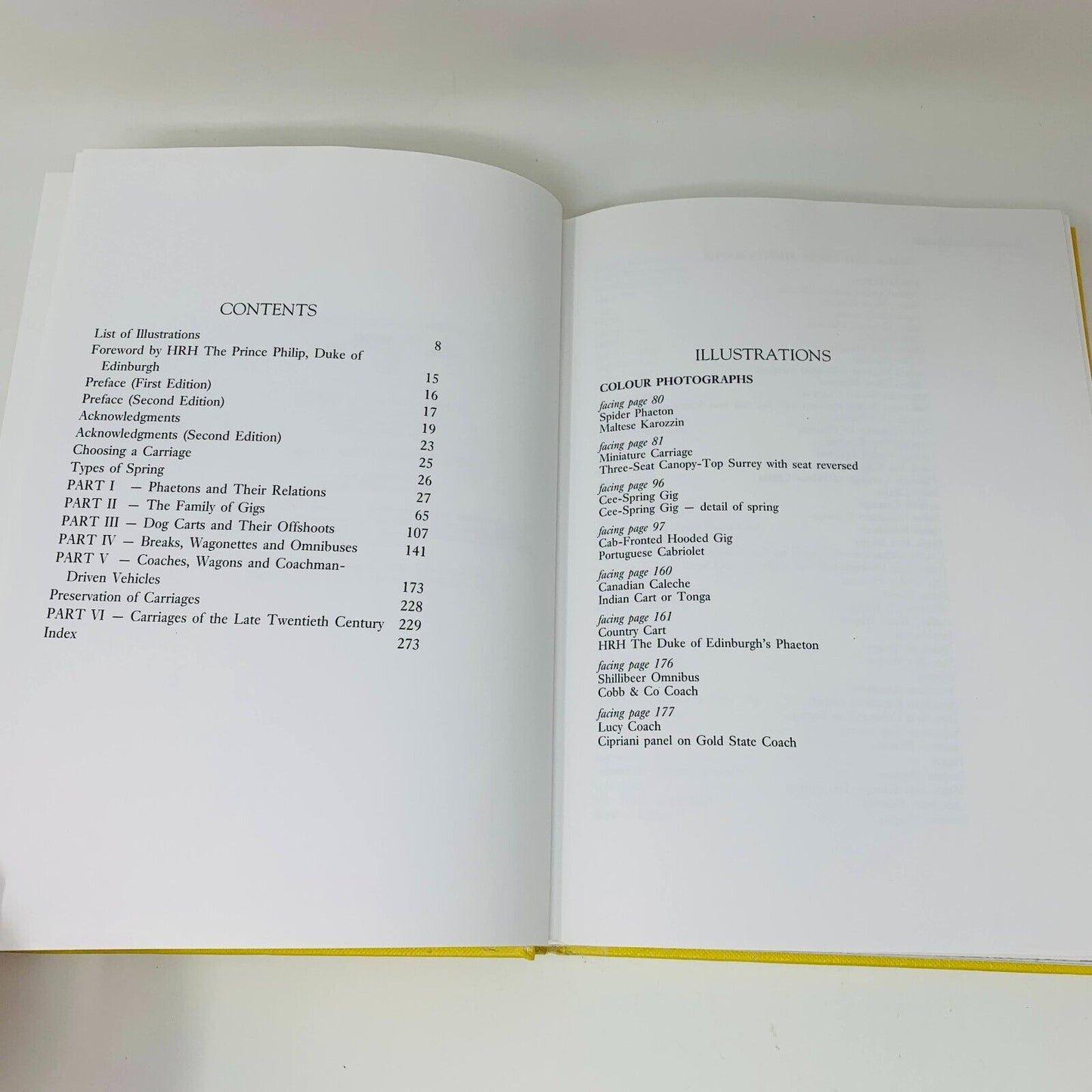 1992 Looking at Carriages Sallie Walrond Hardcover DJ Equestrian Transportation
