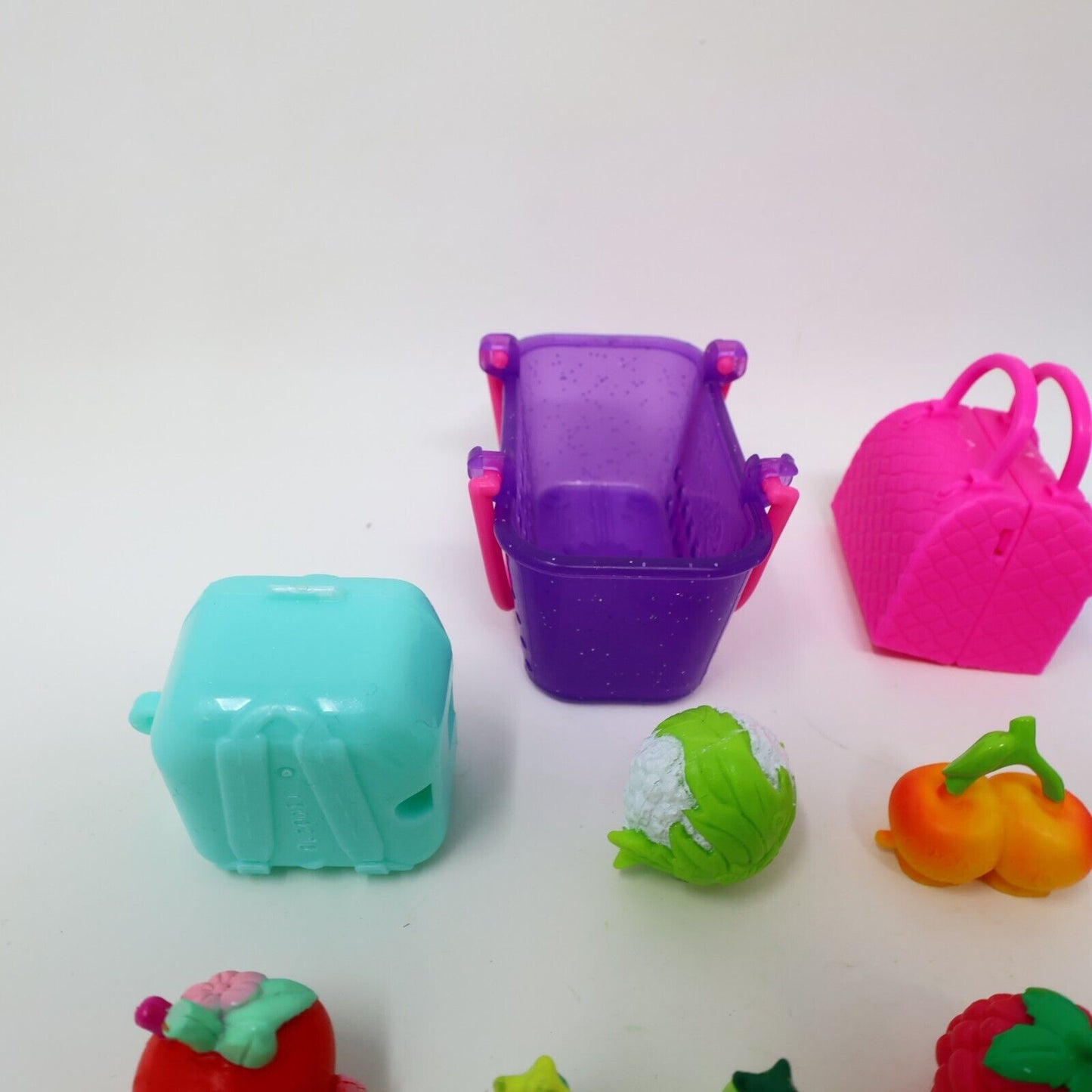 Lot of 24 Shopkins Figures Toys Mixed Fruits Vegetables Peach Apple Onion Moose