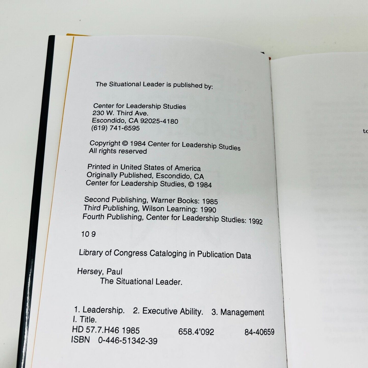 1992 The Situational Leader Hardcover DJ by Dr Paul Hersey Executive Leadership