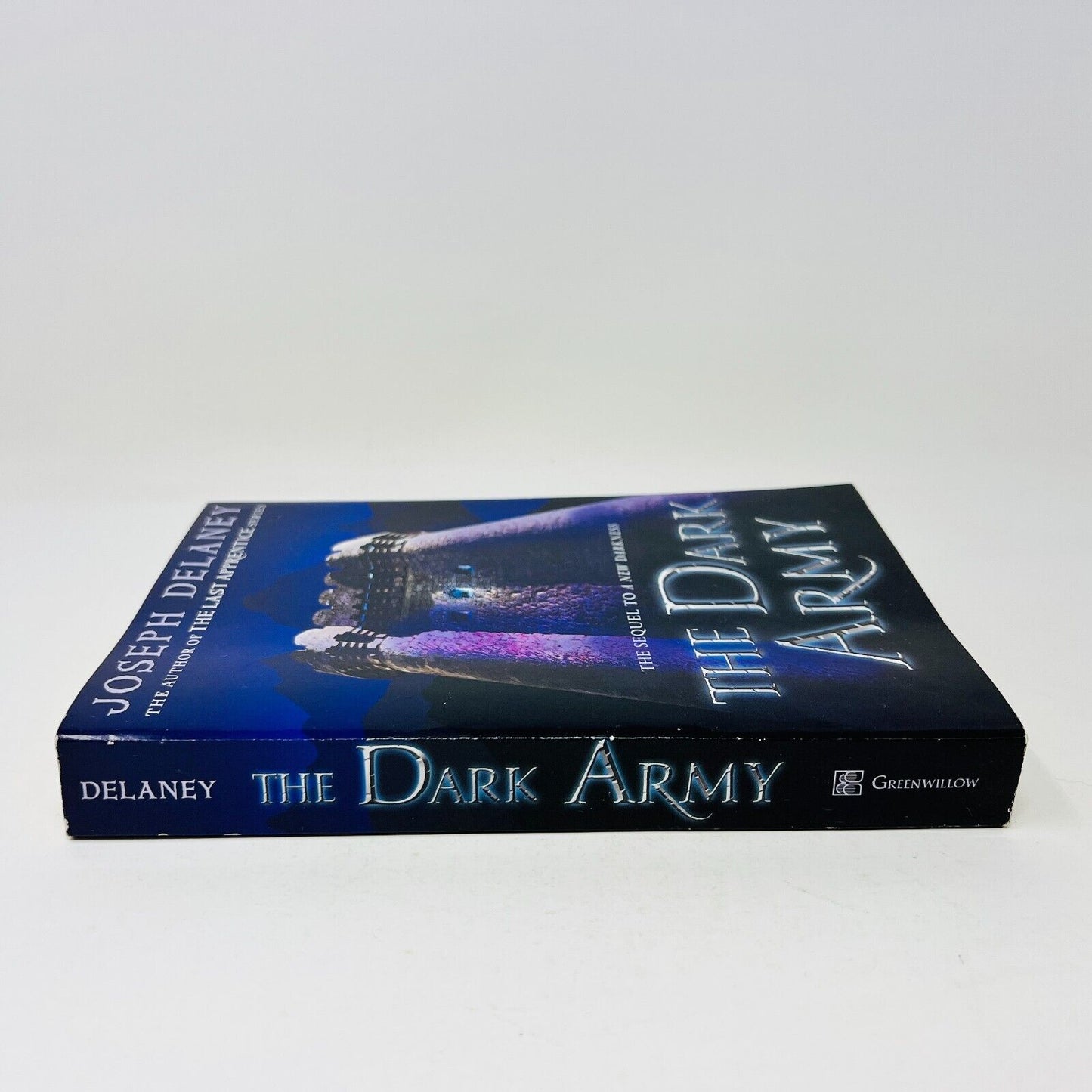 2017 The Dark Army by Joseph Delaney Trade Paperback Sequel to The New Darkness