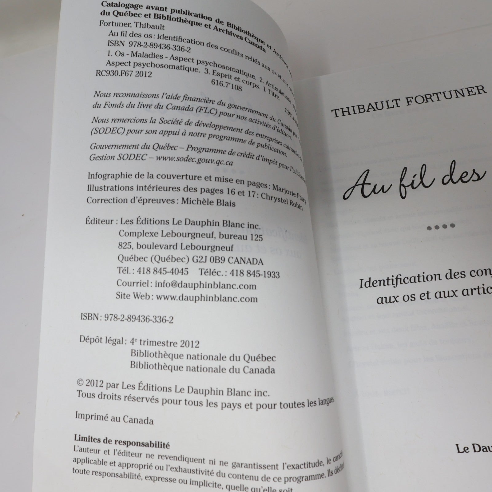 Au Fil des Os Fortuner Thibault Dauphin Blanc 2012 PB Français French Paperback
