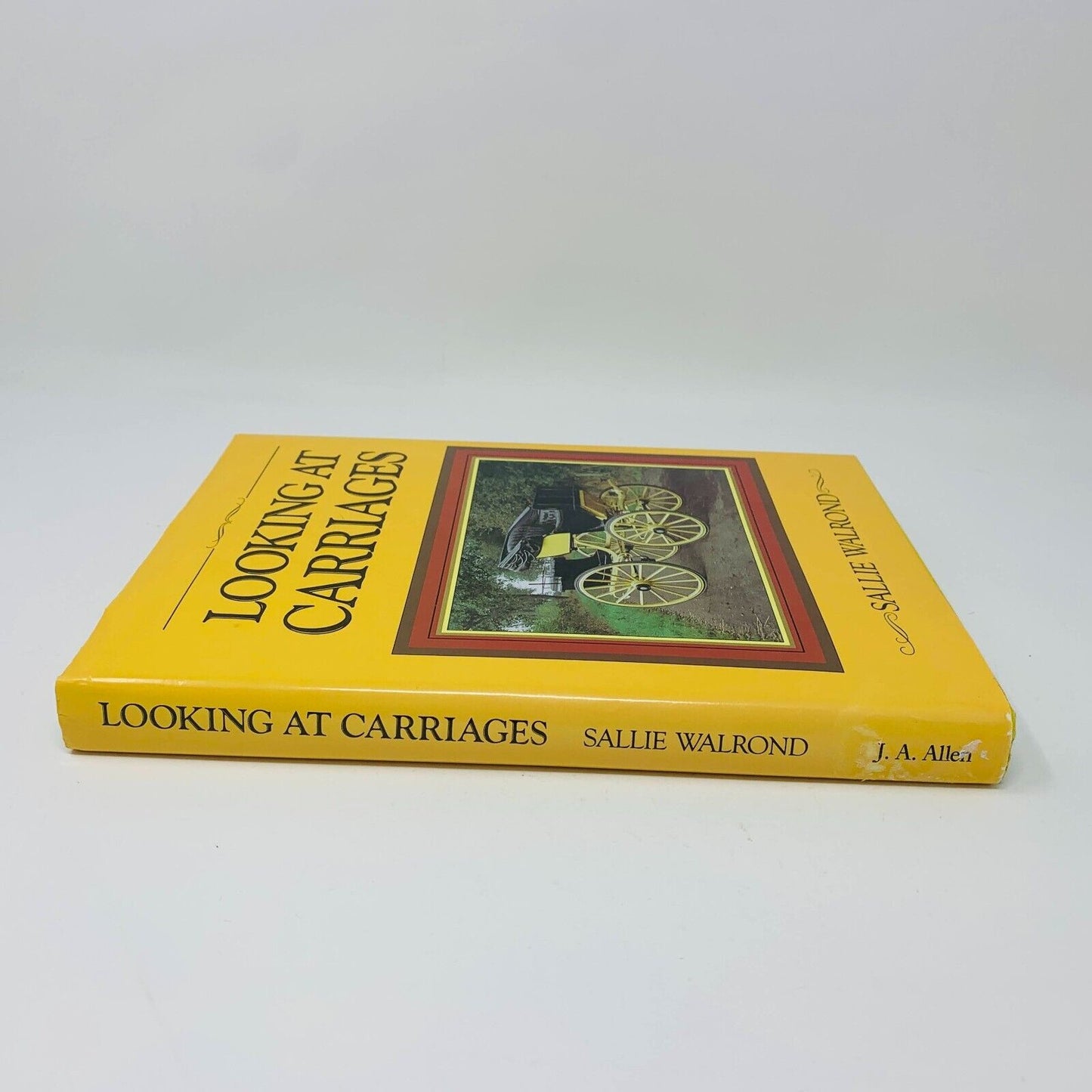 1992 Looking at Carriages Sallie Walrond Hardcover DJ Equestrian Transportation