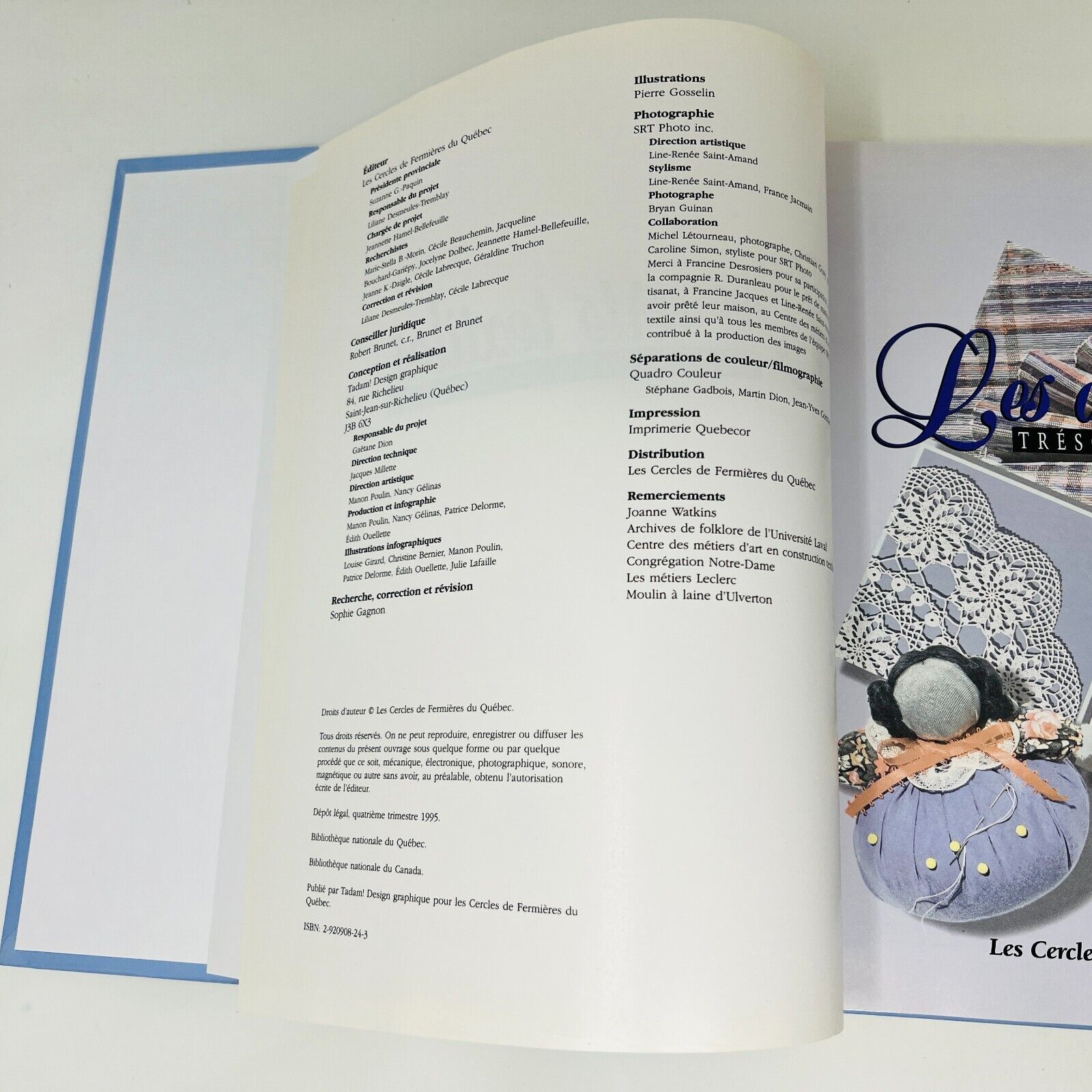 1995 Les Arts Textiles Cercles de Fermières du Québec Tissage Couture Crochet HC