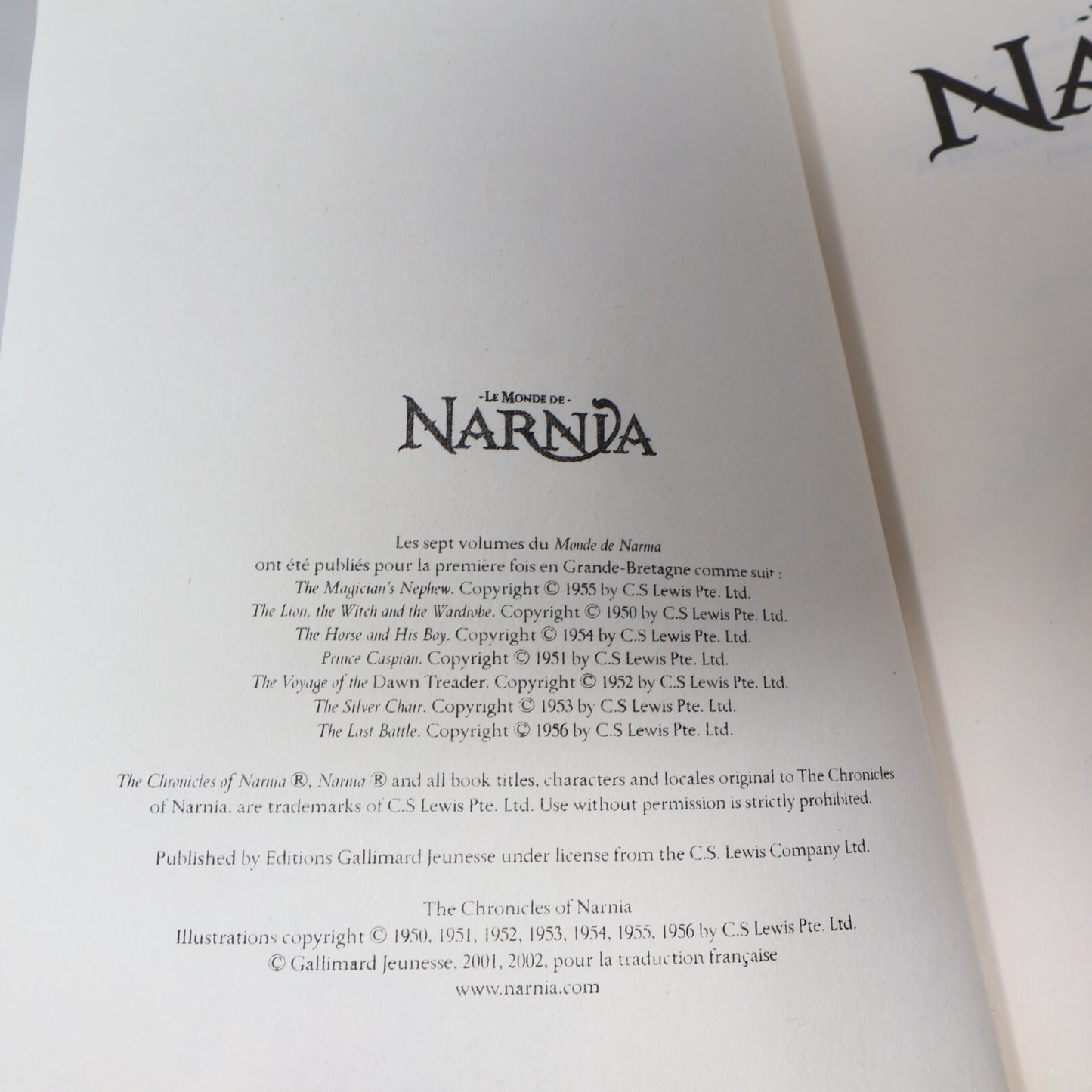 2006 Le Monde de Narnia C.S. Lewis Fantasy Fantastique Omnibus Illustré Français