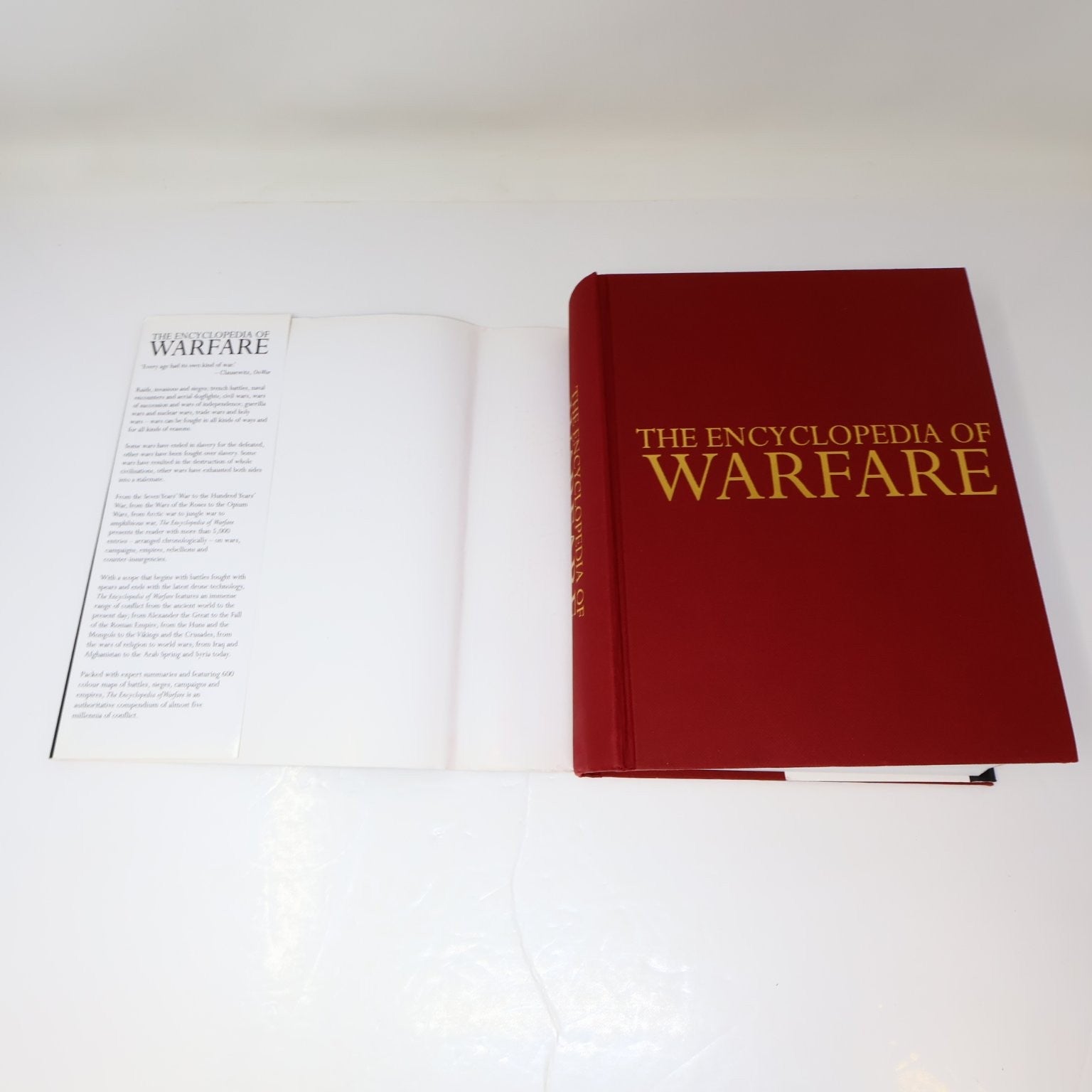 The Encyclopedia of Warfare Dennis Showalter 2014 Illustrated Military History