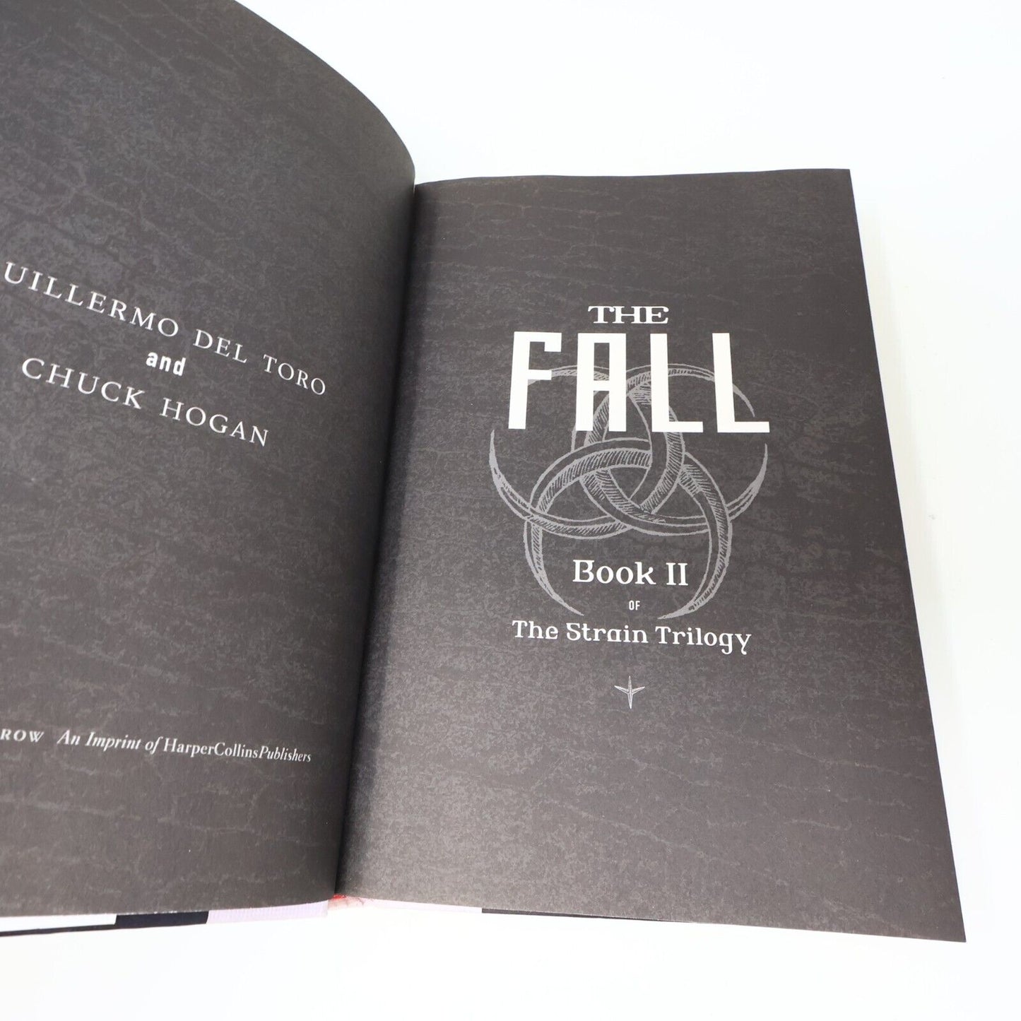The Strain Trilogy #2 The Fall Guillermo Del Toro Chuck Hogan 2010 1st Print