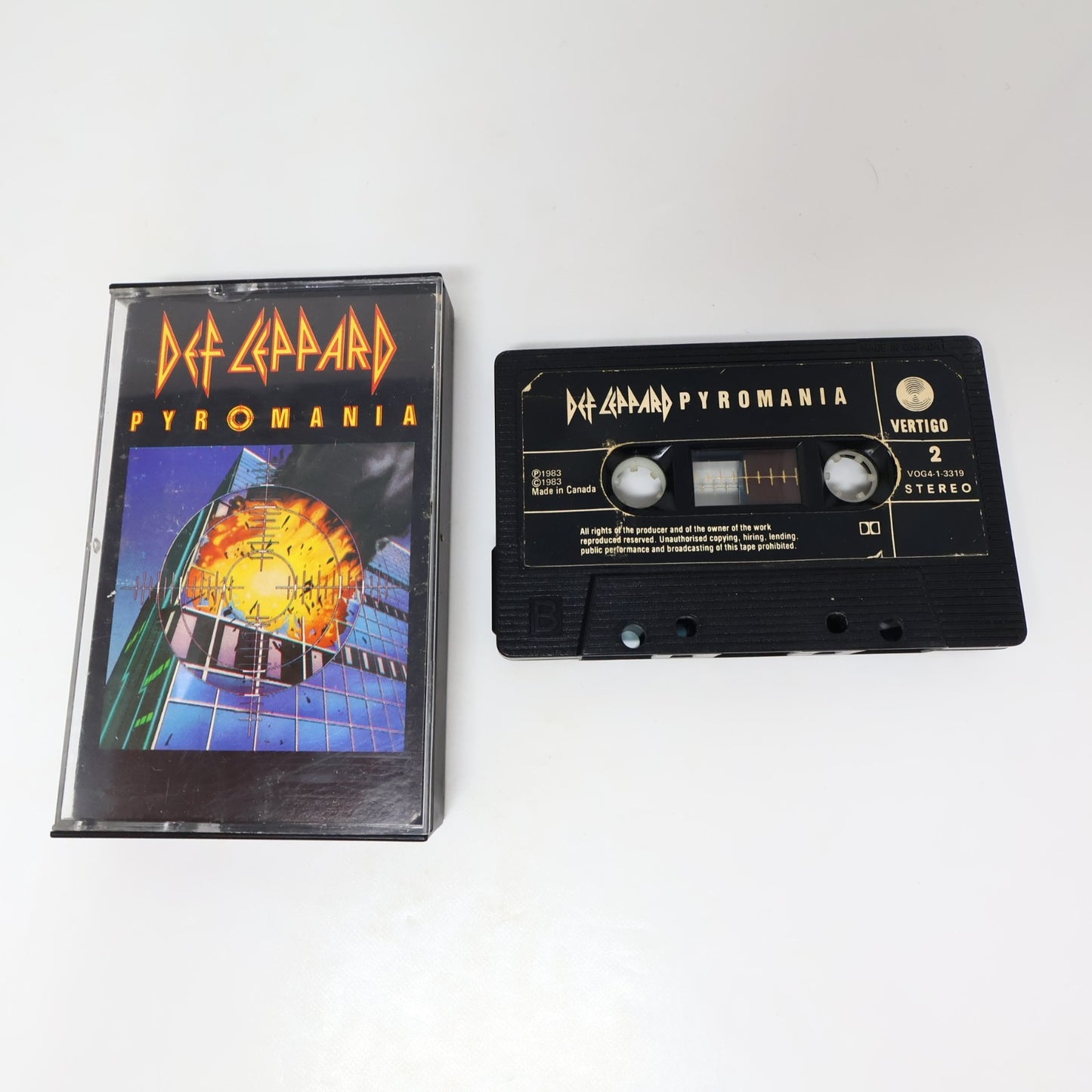 Def Leppard 2 Cassettes Lot Hysteria/Pyromania Vertigo 80s Pour Some Sugar On Me
