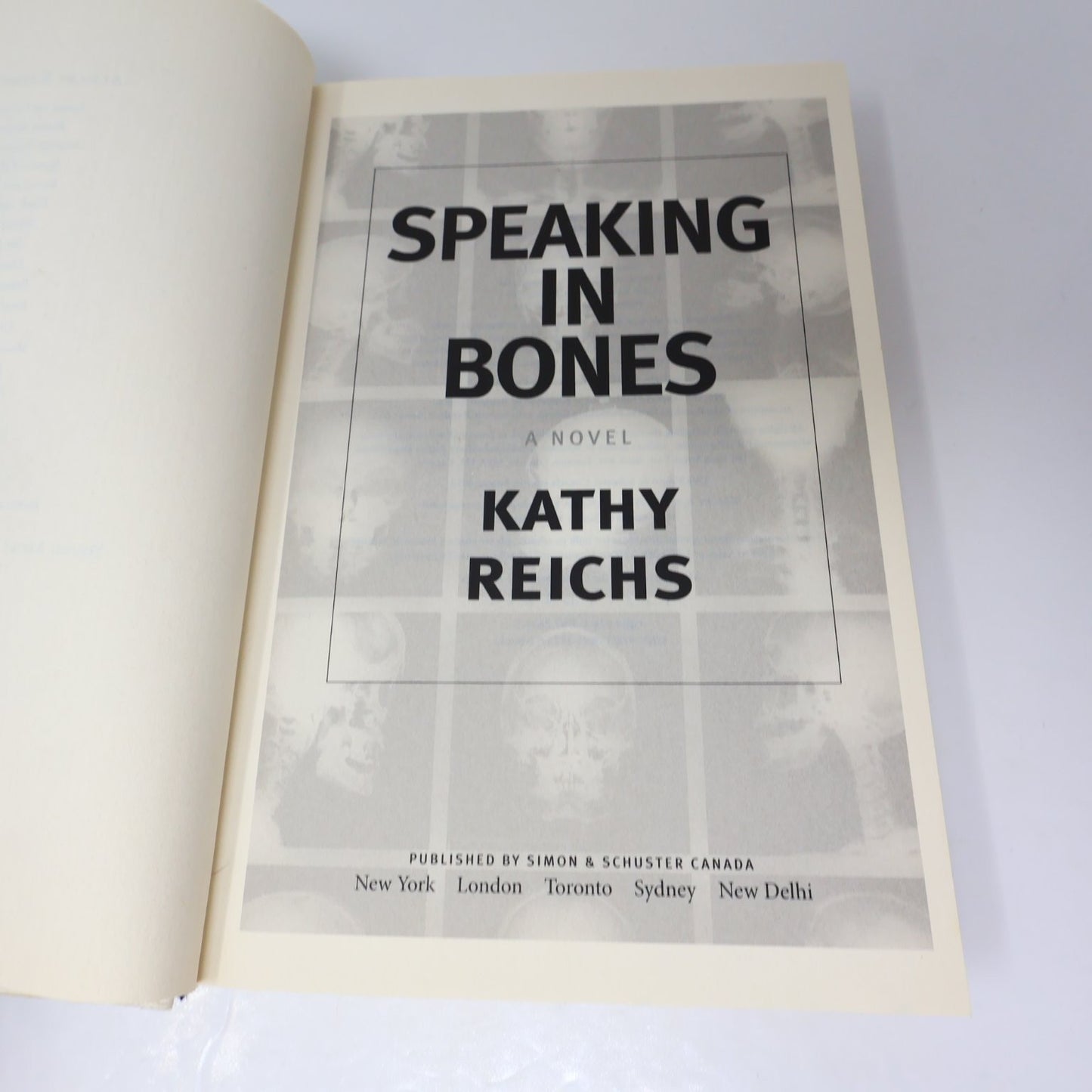Speaking in Bones Kathy Reichs 2015 Hardcover DJ Forensic Thriller Simon