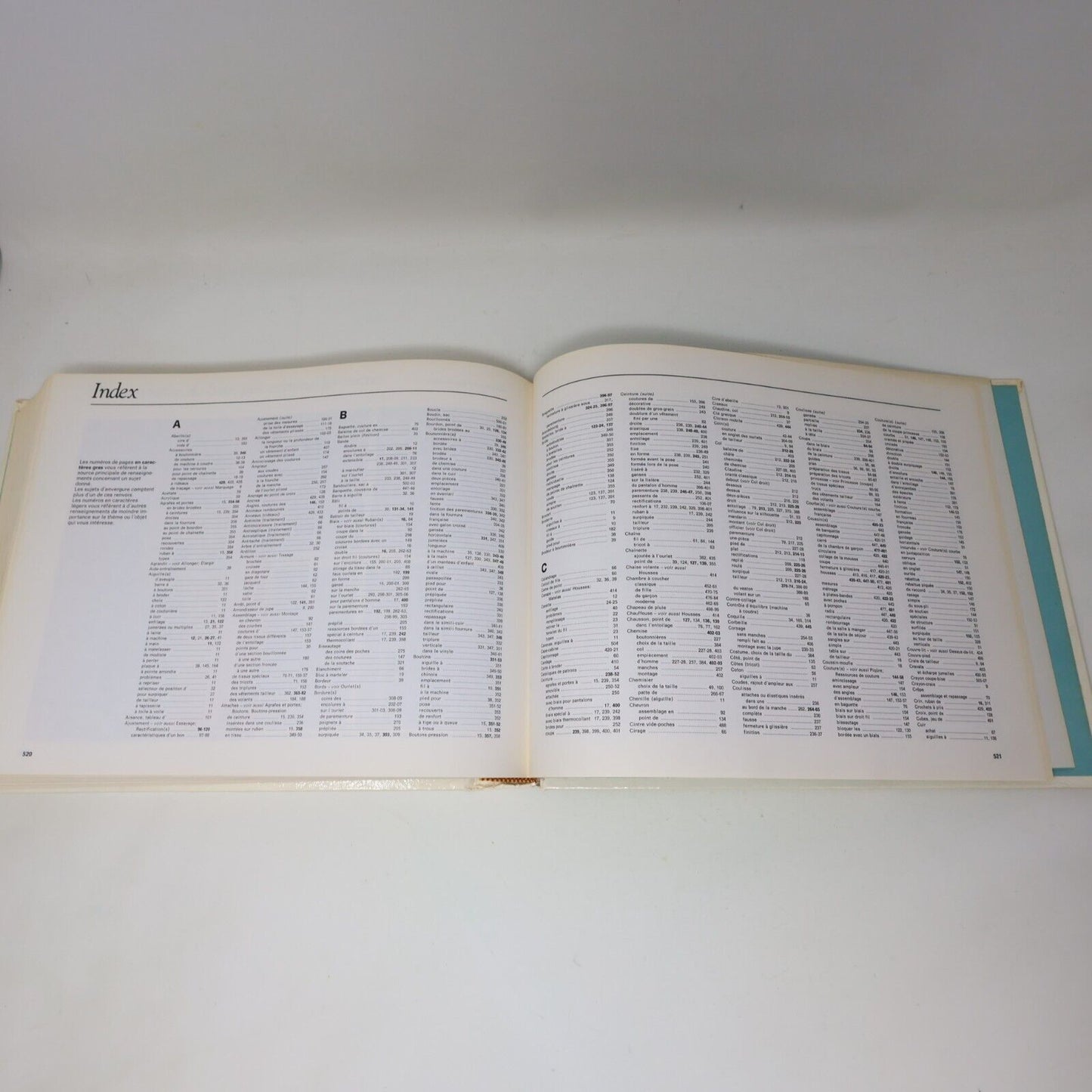1976 Guide de la Couture Pratique et Créative Reader's Digest Français Hardcover