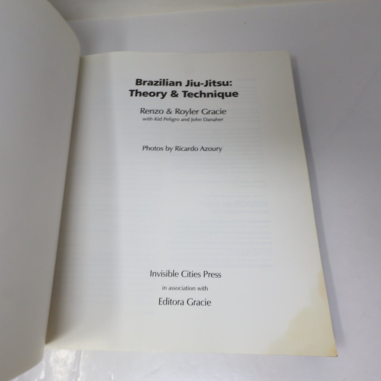 Brazilian Jiu-Jitsu Theory & Technique Renzo & Royler Gracie 2001 PB Sport Book