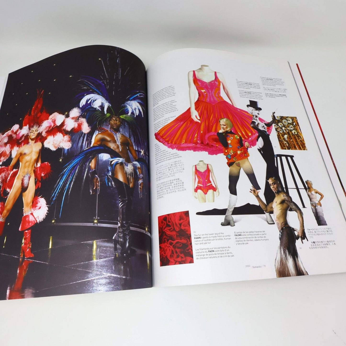 2009 Cirque du Soleil 25 Years of Costumes Ronald Clément Paperback Textil Art