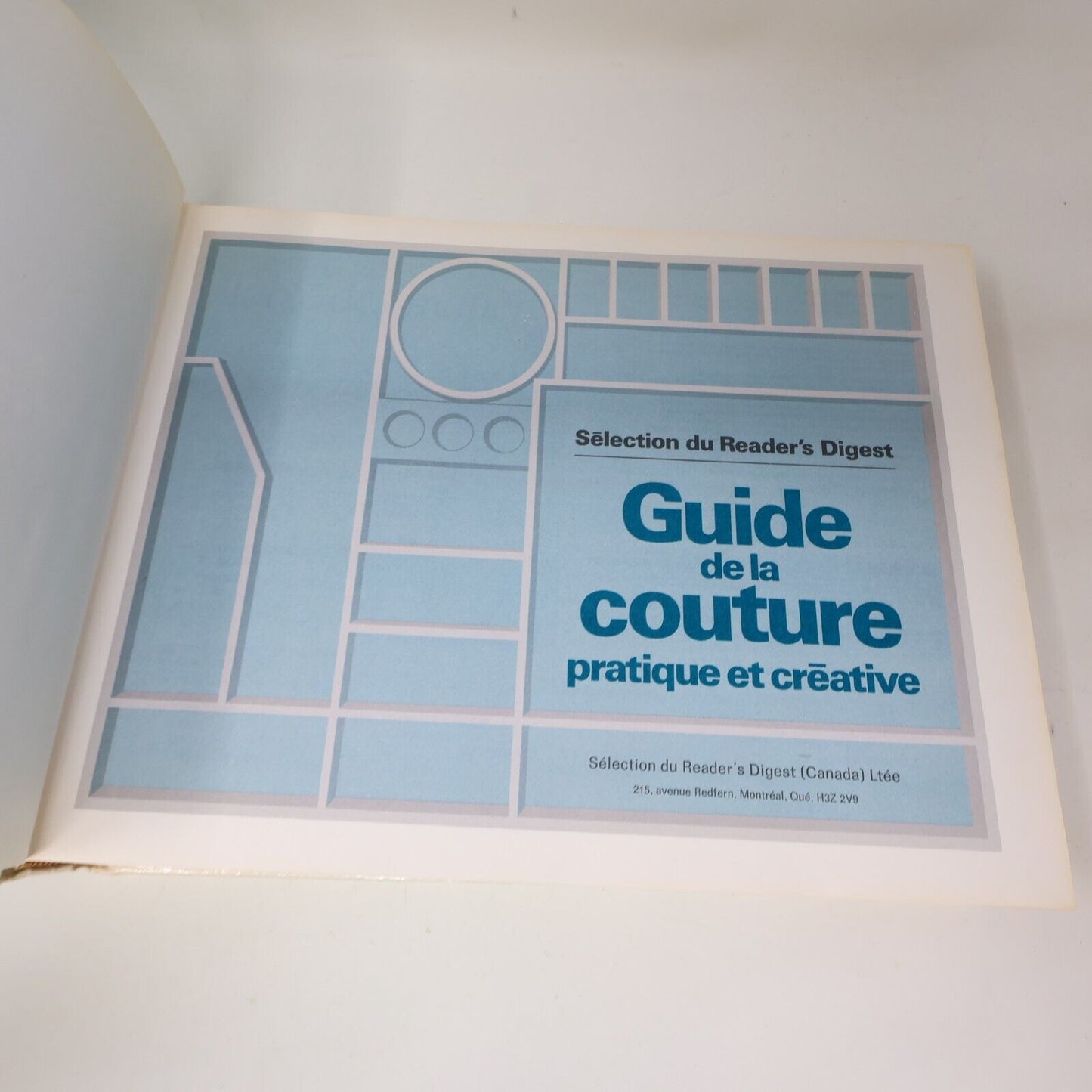1976 Guide de la Couture Pratique et Créative Reader's Digest Français Hardcover