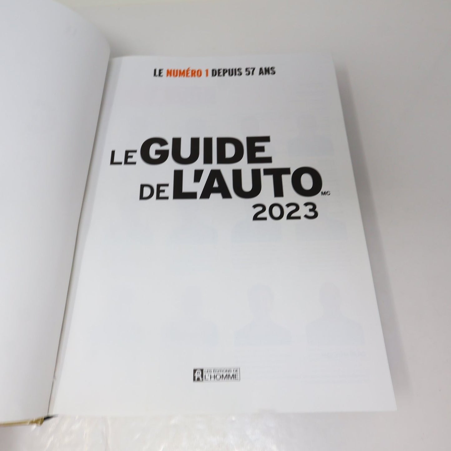 L'Annuel de l'Automobile & Le Guide de L'Auto 2023 Lot 2 Livres Voitures Chars