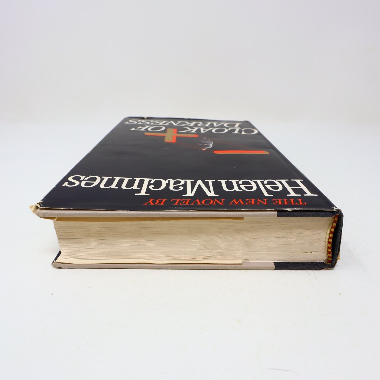 1982 Cloak of Darkness Helen Macinnes Thriller Mystery Espionage Harcourt Book