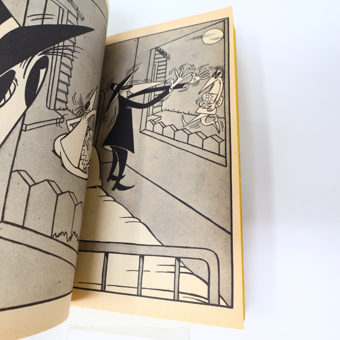 Mad's Spy vs Spy Follow-Up Files Antonio Prohias 1968 5th Print Signet Paperback