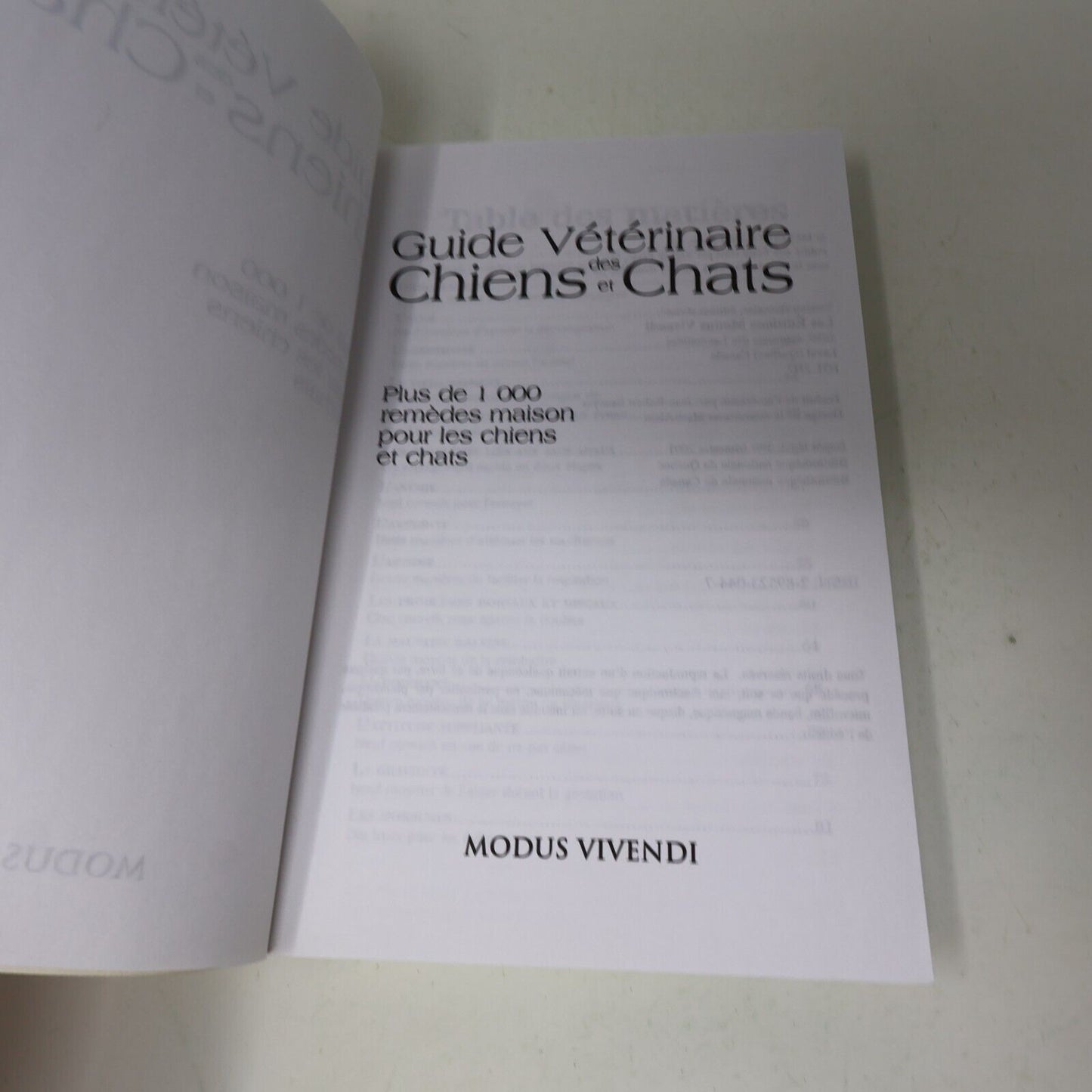 2001 Guide Vétérinaire des Chiens et Chats Plus de 1000 Remèdes Maison Animaux