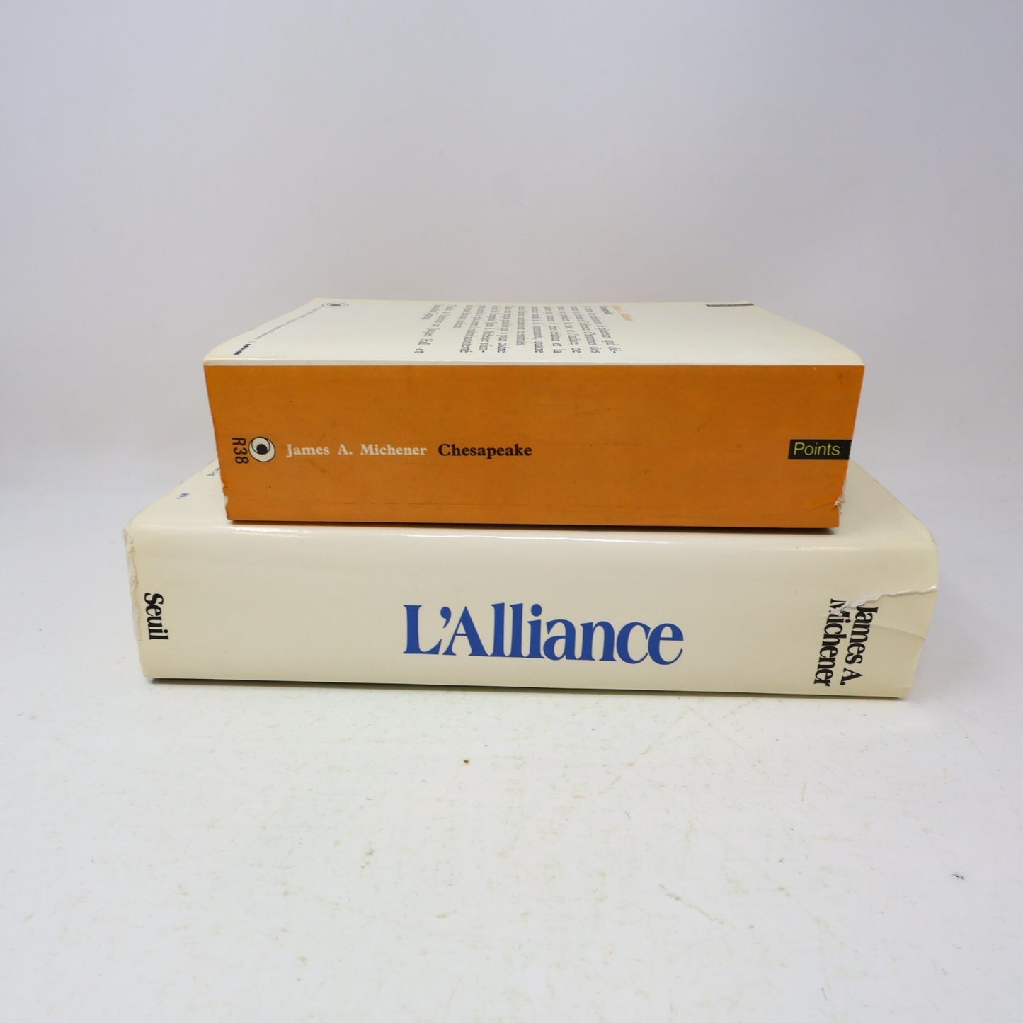 James Albert Michener Lot 2 Livres Chesapeake/L'Alliance Français French Seuil