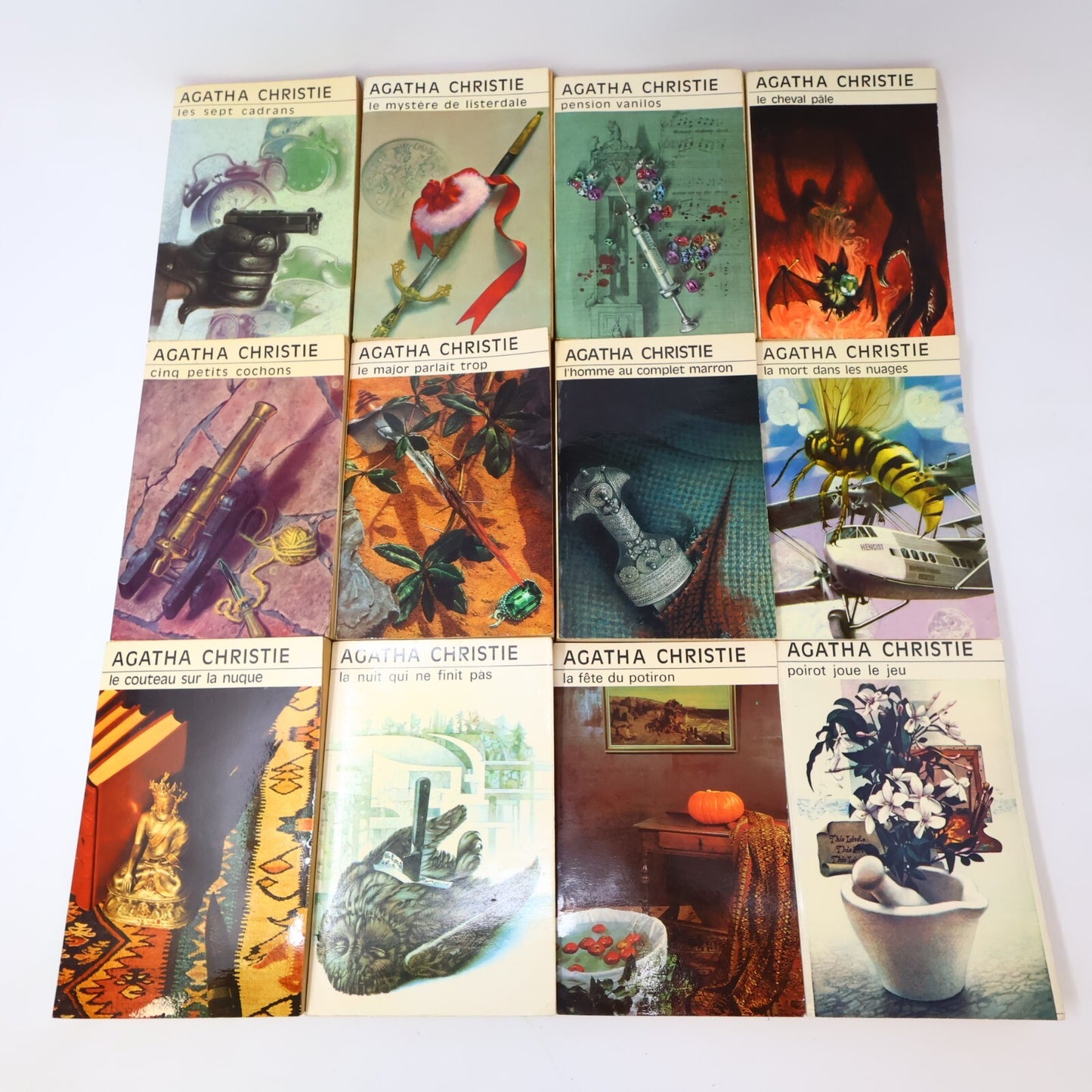 Agatha Christie Lot 33 Livres Club des Masques Hercule Poirot Crime et Mystère