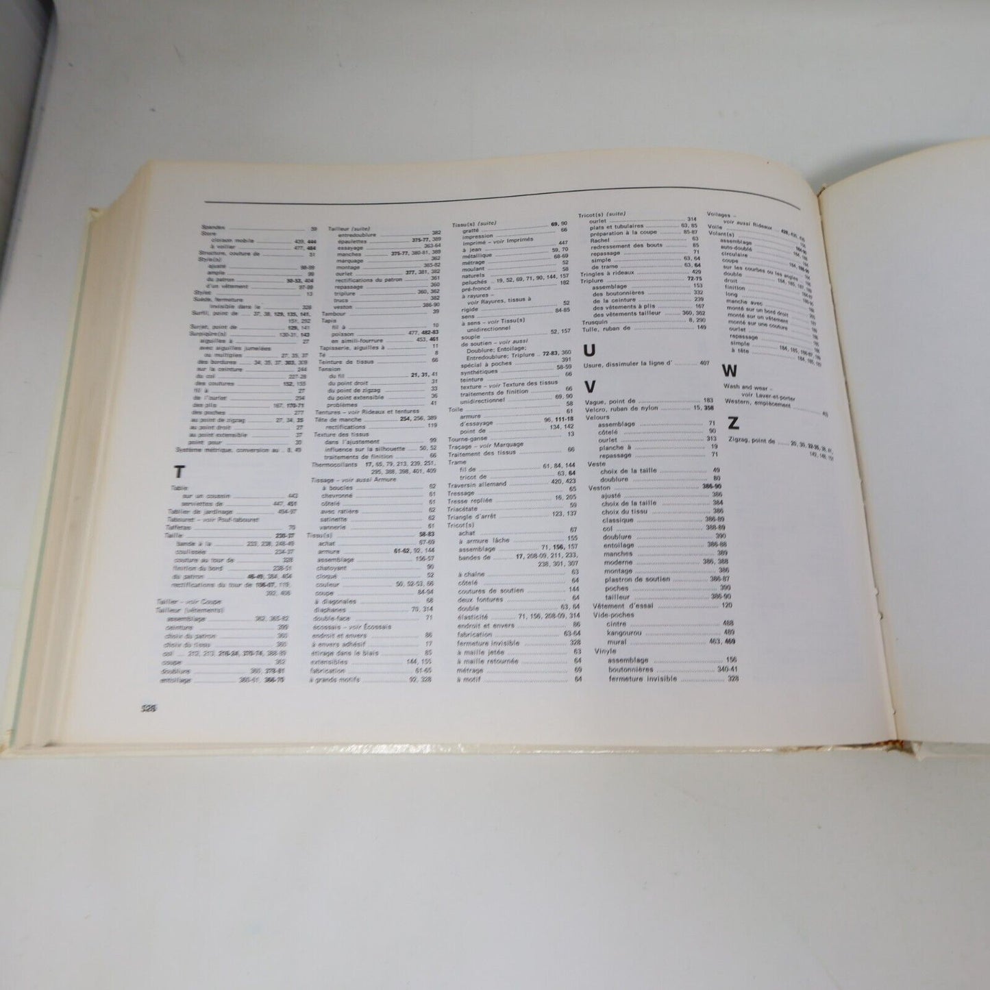 1976 Guide de la Couture Pratique et Créative Reader's Digest Français Hardcover