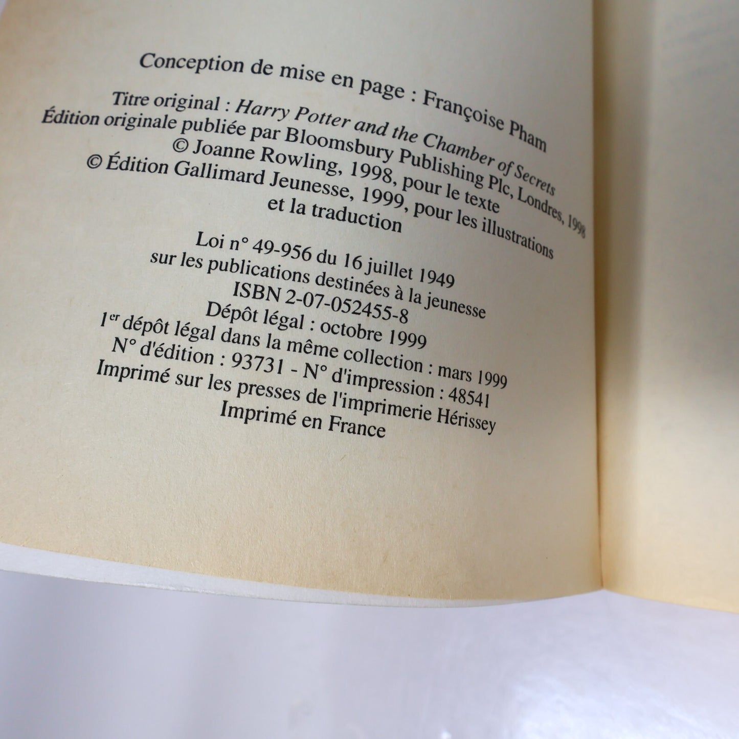 Harry Potter et la Chambre des Secrets Livre Première Édition Illustrée Mar 1999