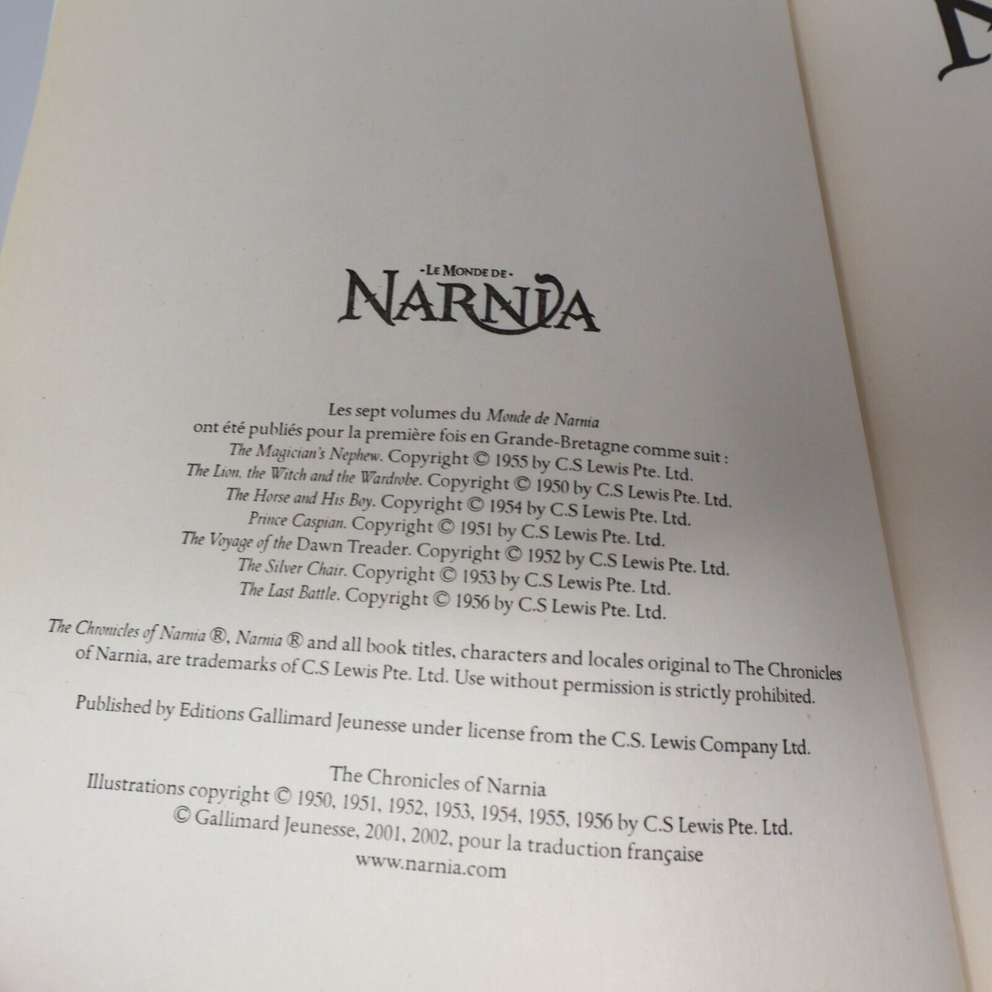 2005 Le Monde de Narnia C.S. Lewis Fantasy Fantastique Omnibus Gallimard Livre
