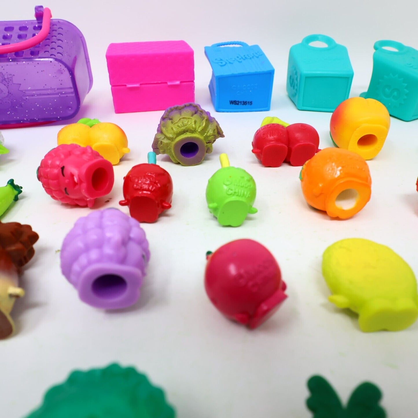 Lot of 24 Shopkins Figures Toys Mixed Fruits Vegetables Peach Apple Onion Moose