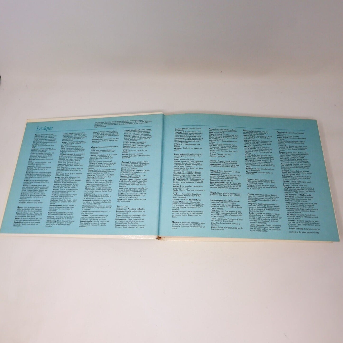 1976 Guide de la Couture Pratique et Créative Reader's Digest Français Hardcover