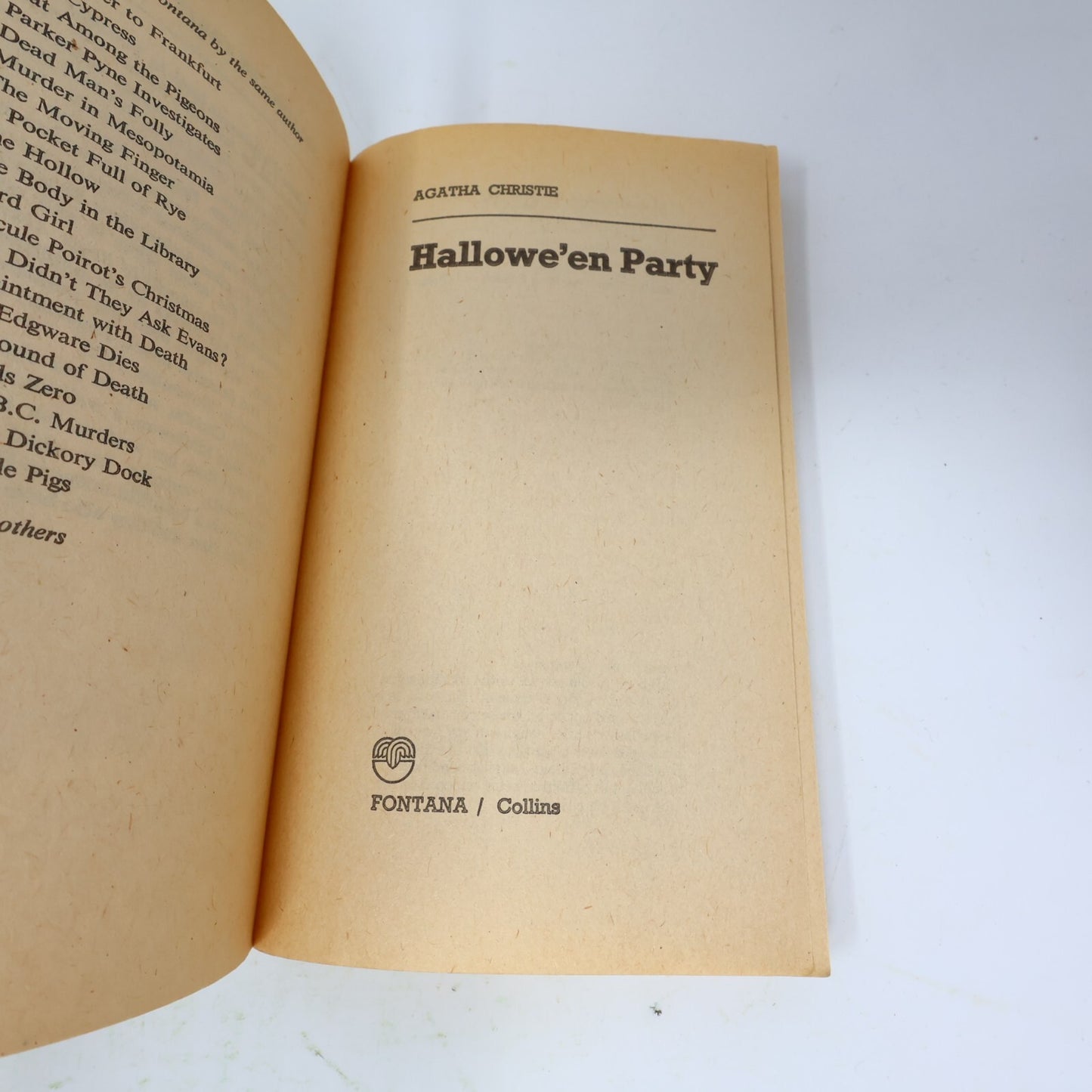 1975 Hallowe'en Party Agatha Christie Fontana Halloween Mystery Crime Paperback