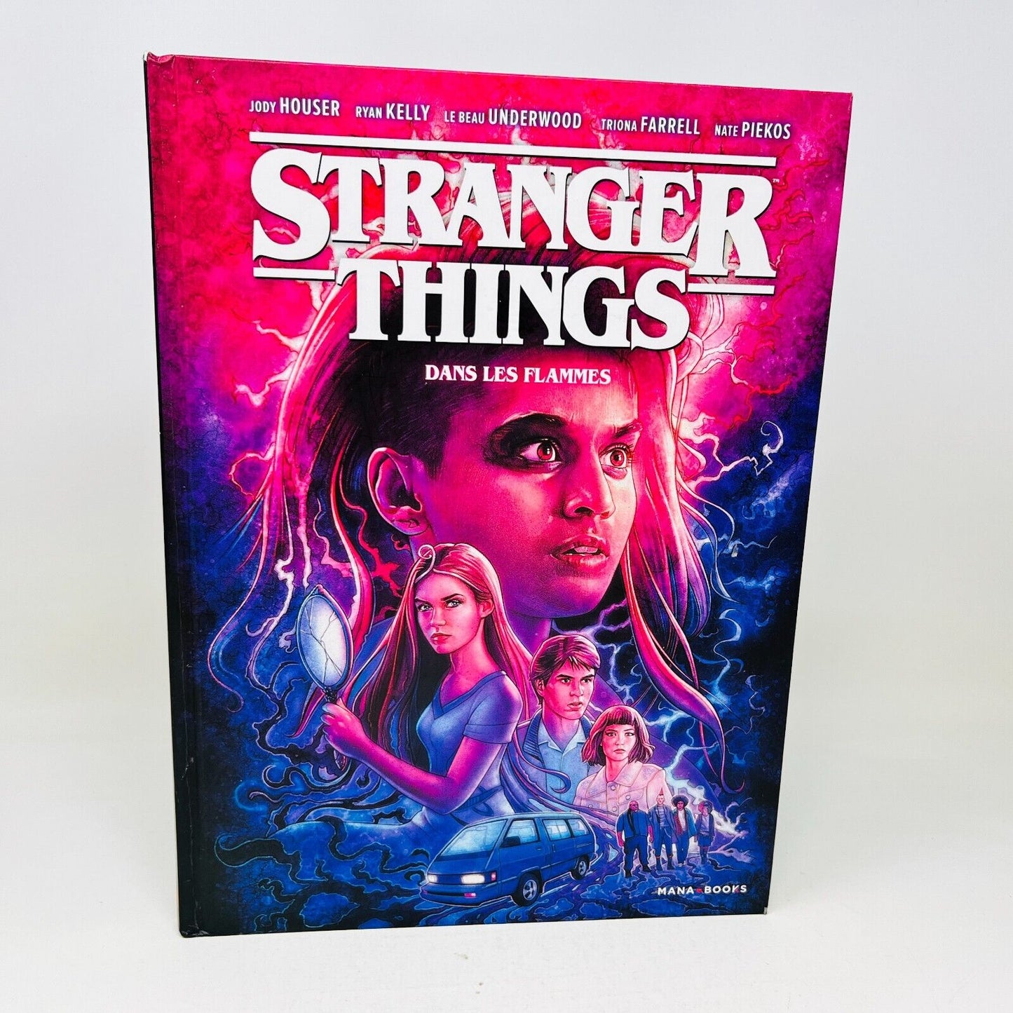 2020 Stranger Things Dans les Flammes en Français/French Bande Dessinée HC Mana