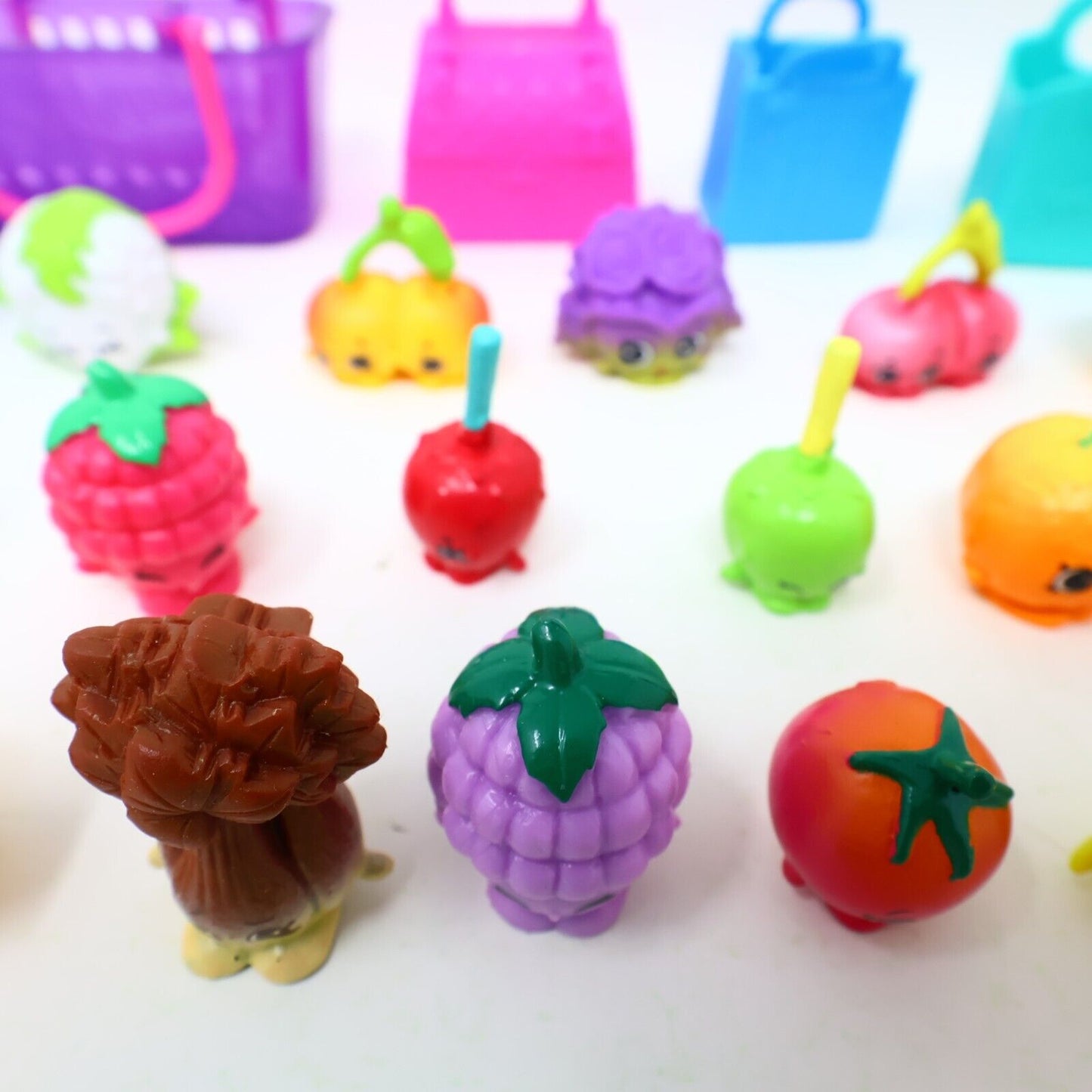 Lot of 24 Shopkins Figures Toys Mixed Fruits Vegetables Peach Apple Onion Moose