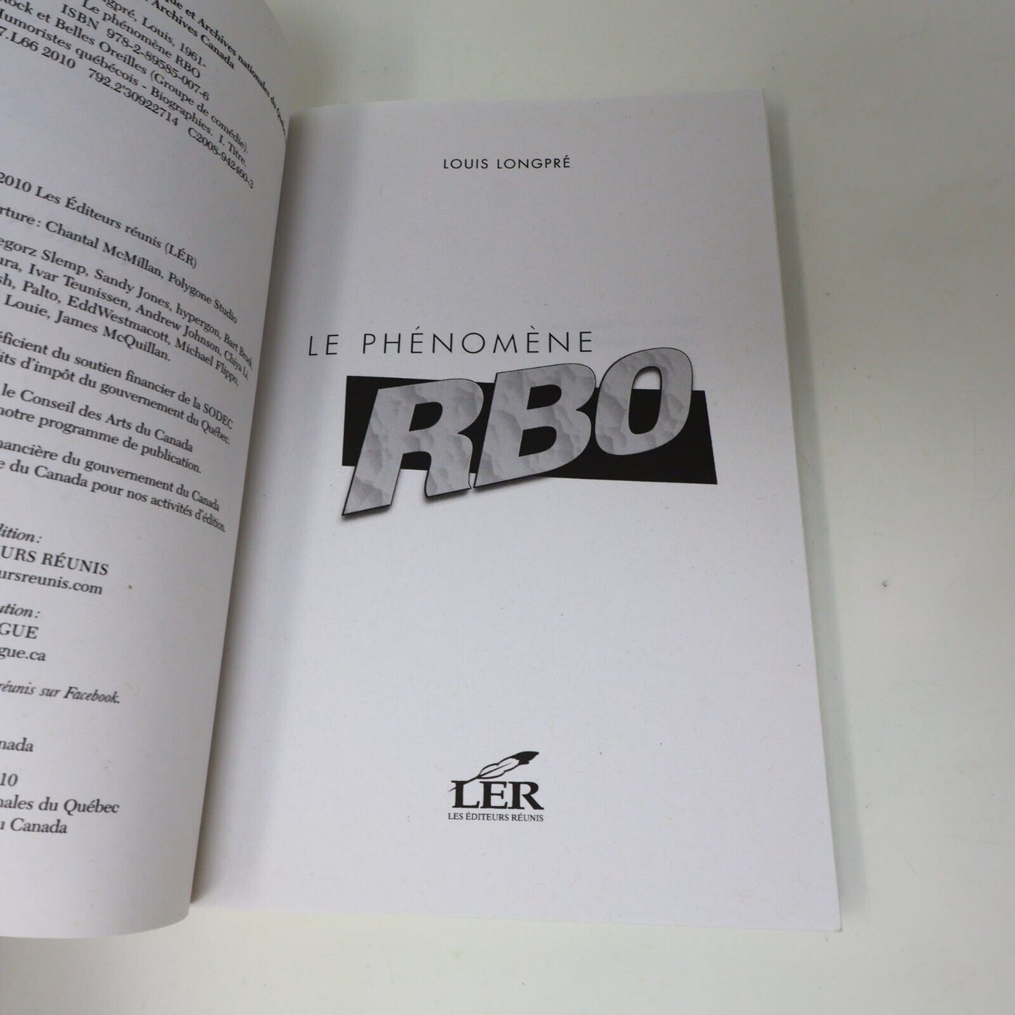 2009 Le Phénomène RBO Ceci n'est Pas the Biographie Rock et Belles Oreilles PB