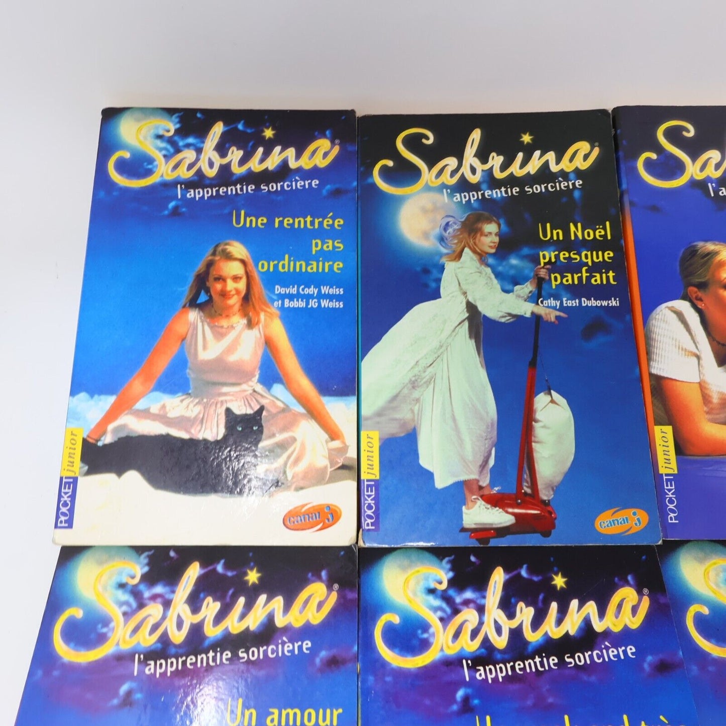 Sabrina l'Apprentie Sorcière #1-17 19-27 29-33 Lot 31 Livres Français French PB