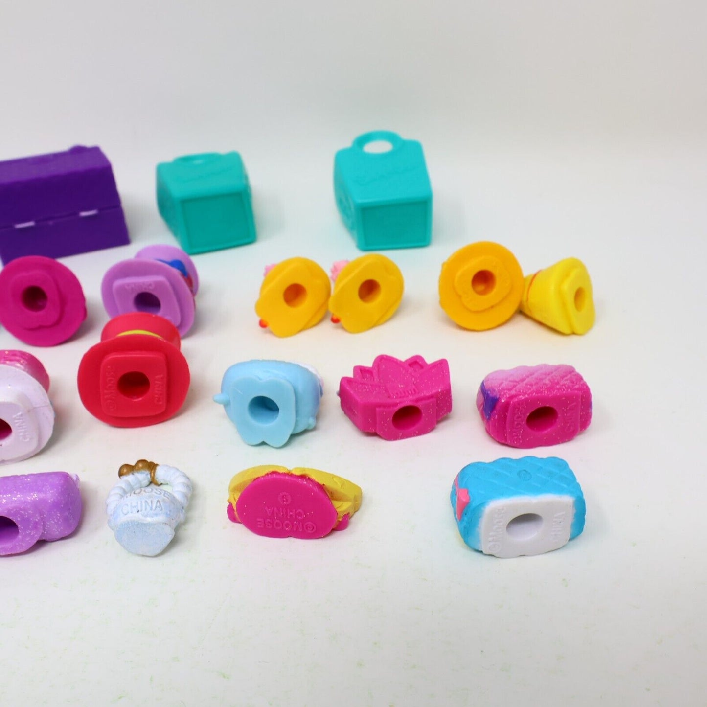 Lot of 21 Shopkins Figures Toys Mixed Sun Glasses Hat Hands Bag Baskets Moose