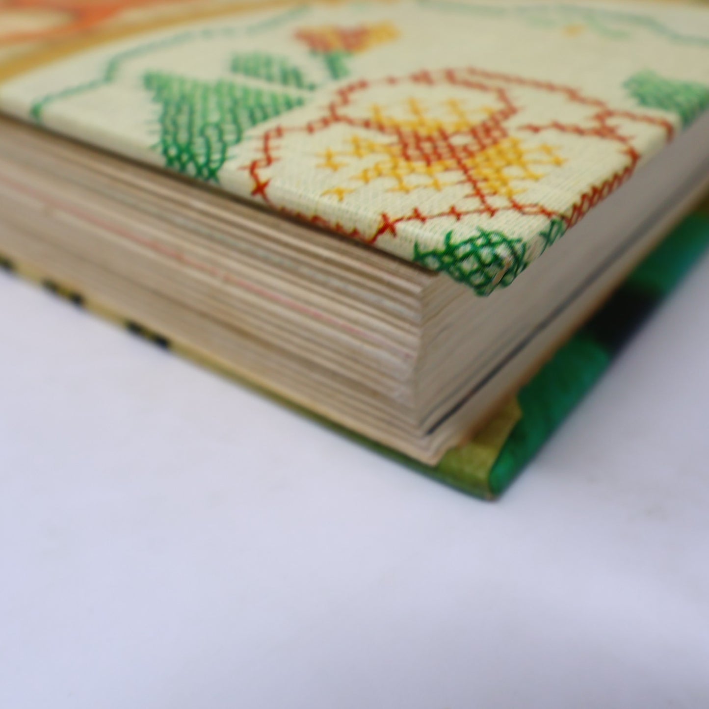 Complete Guide to Needlework Reader's Digest 1979 HC Sewing Leasure 5th Print