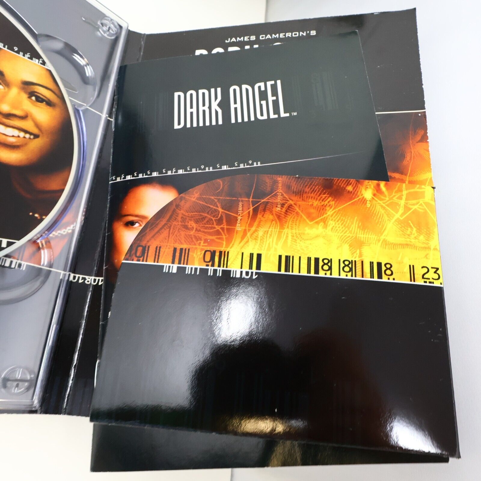 Dark Angel #1-2 DVD Complete Series James Cameron English/Français L'Ange Noir