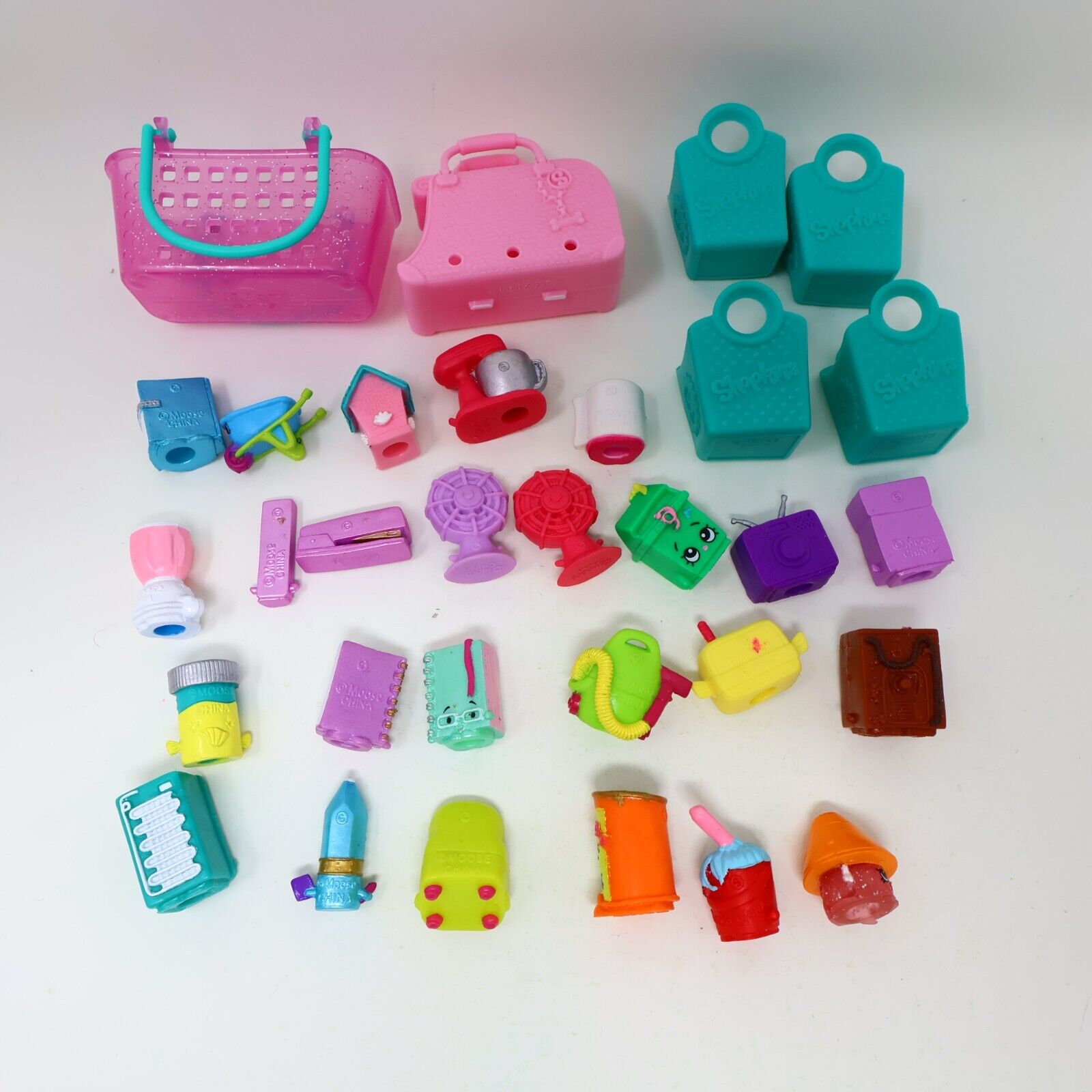 Lot of 25 Shopkins Figures Toys Mixed Furniture Home TV Books Fan Baskets Moose